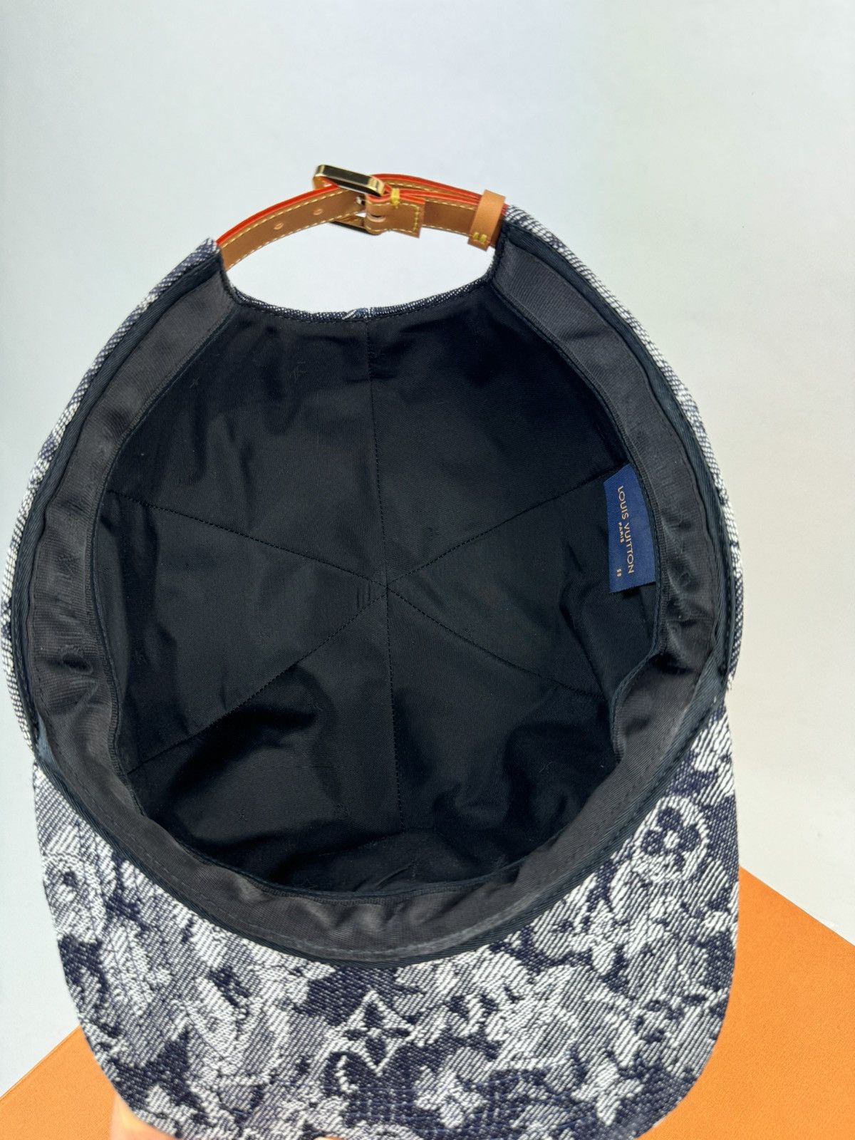 LOUIS VUITTON MONOGRAM TAPESTRY CAP