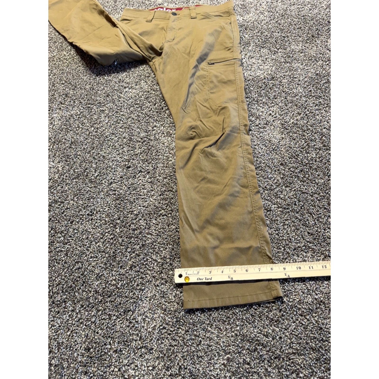 Wrangler Wrangler Nylon Cargo Mens Pants 32 Tan Brown 32X30 Lightweight Flex Cargo Pant Mens Brown Nylon 32 Inseam 30 Straight Front Pocket ID: 32X30 Size US 32 / EU 48 - 6 Thumbnail