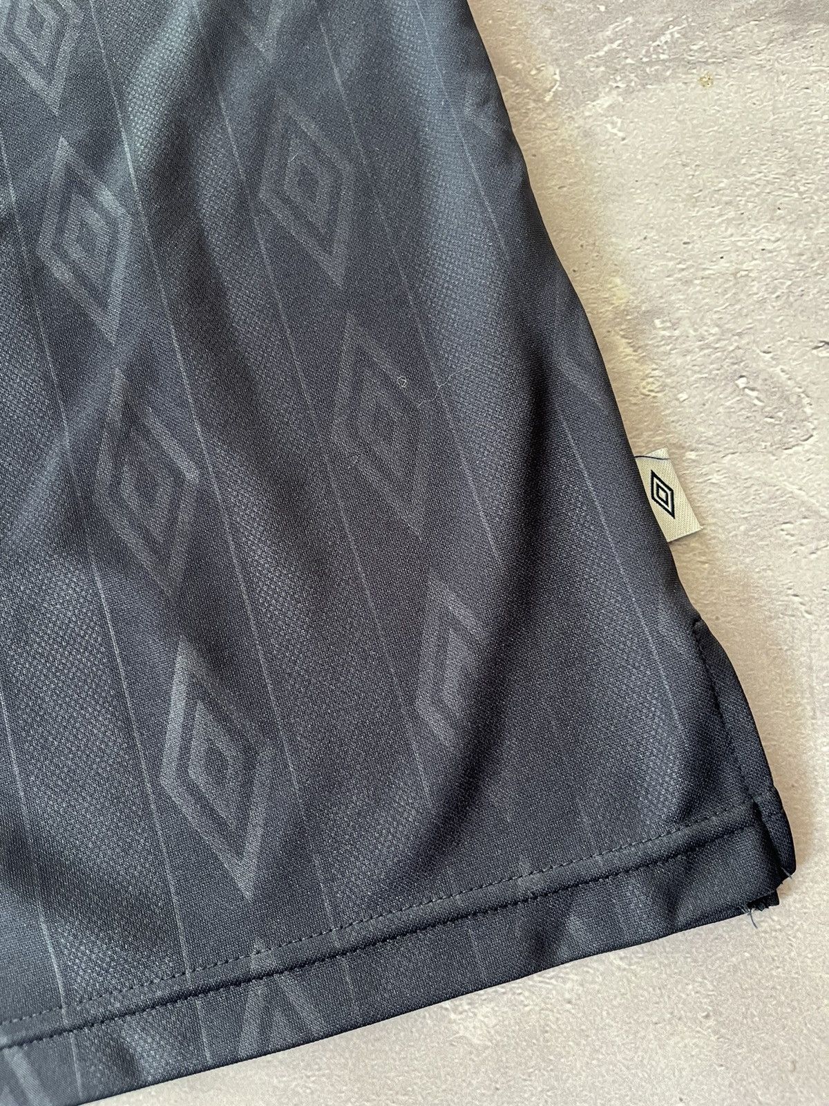 Umbro Vintage Umbro Jersey Style Monogram Big Logo T-Shirt Size XL Size US XL / EU 56 / 4 - 2 Thumbnail