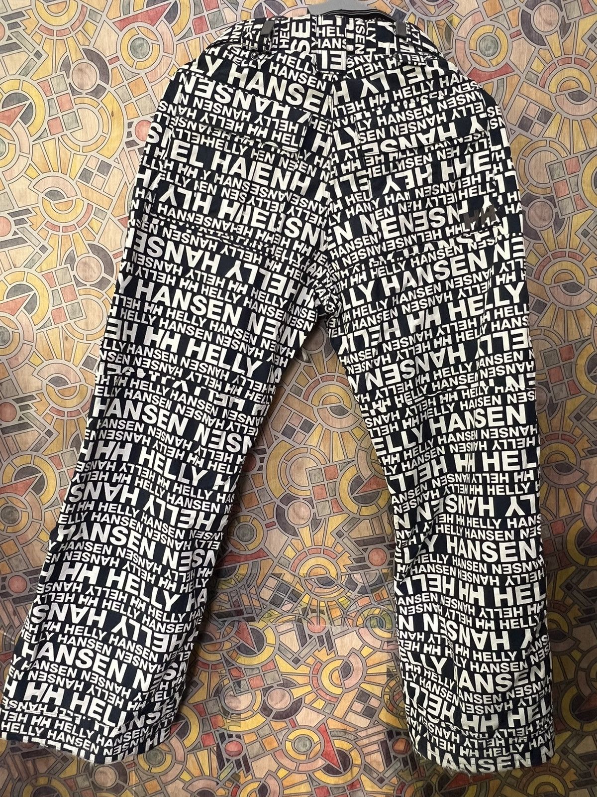 Helly Hansen Full spring Very colorful HELLY HANSEN CARGOSKI PANTMONOGRAM Size US 28 / EU 44 - 2 Thumbnail