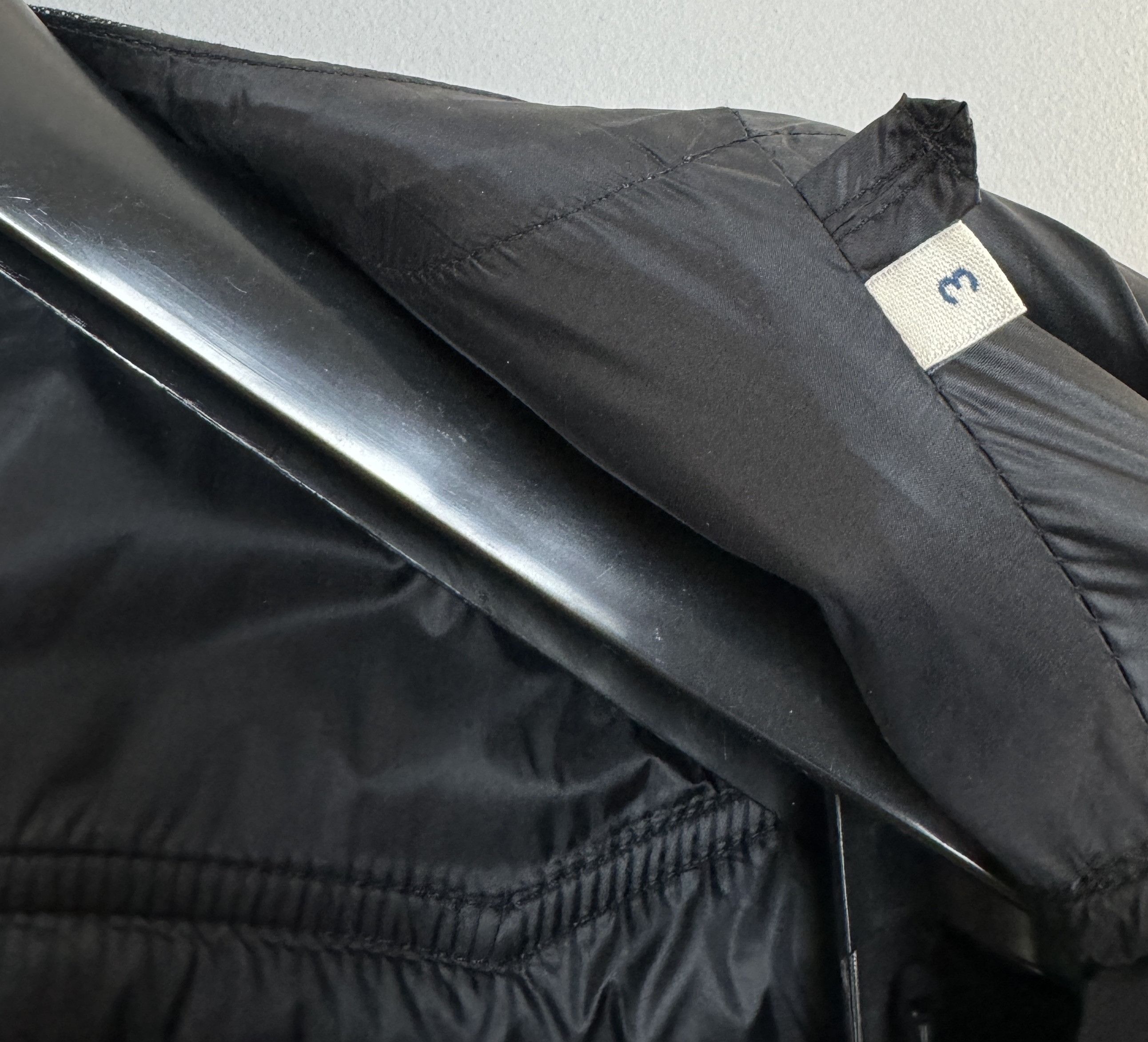 Moncler Moncler Ambert Down Jacket Puffer Denim Trimmed Navy Size 3 Size M / US 6-8 / IT 42-44 - 14 Thumbnail