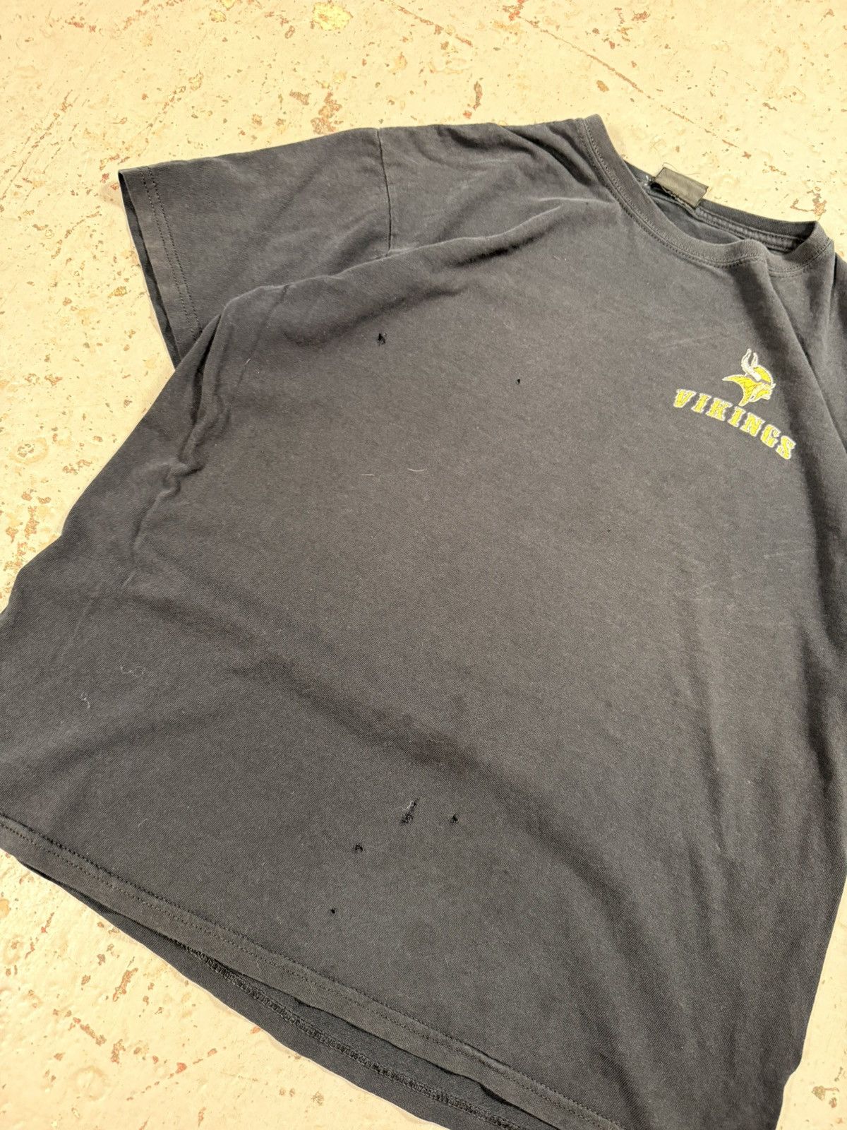 Vintage Vintage Minnesota Vikings NFL graphic Distressed Tee Size US L / EU 52-54 / 3 - 4 Thumbnail