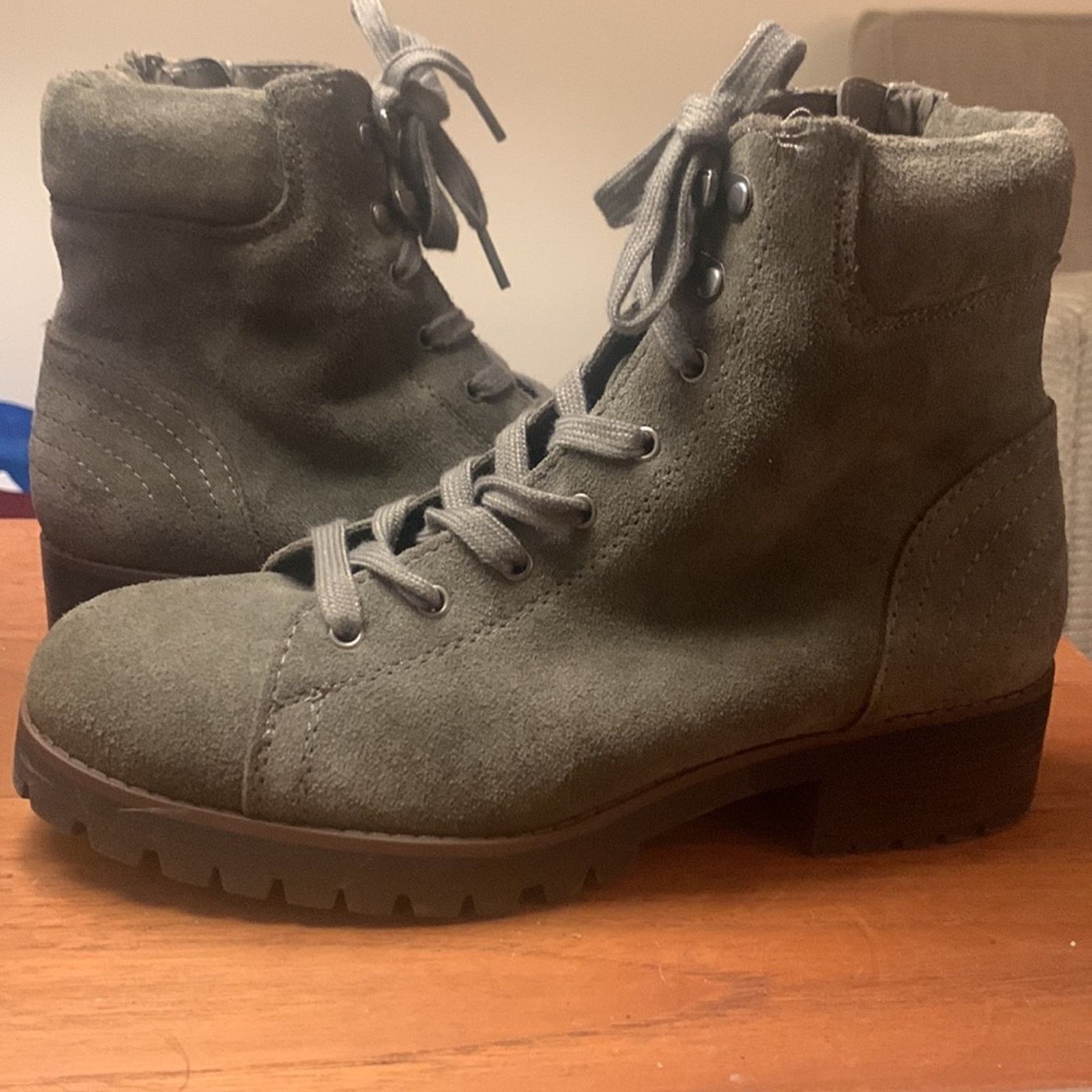 Vintage Crown Vintage rugged lace up boots lug soles otter Size US 8 / IT 38 - 1 Thumbnail
