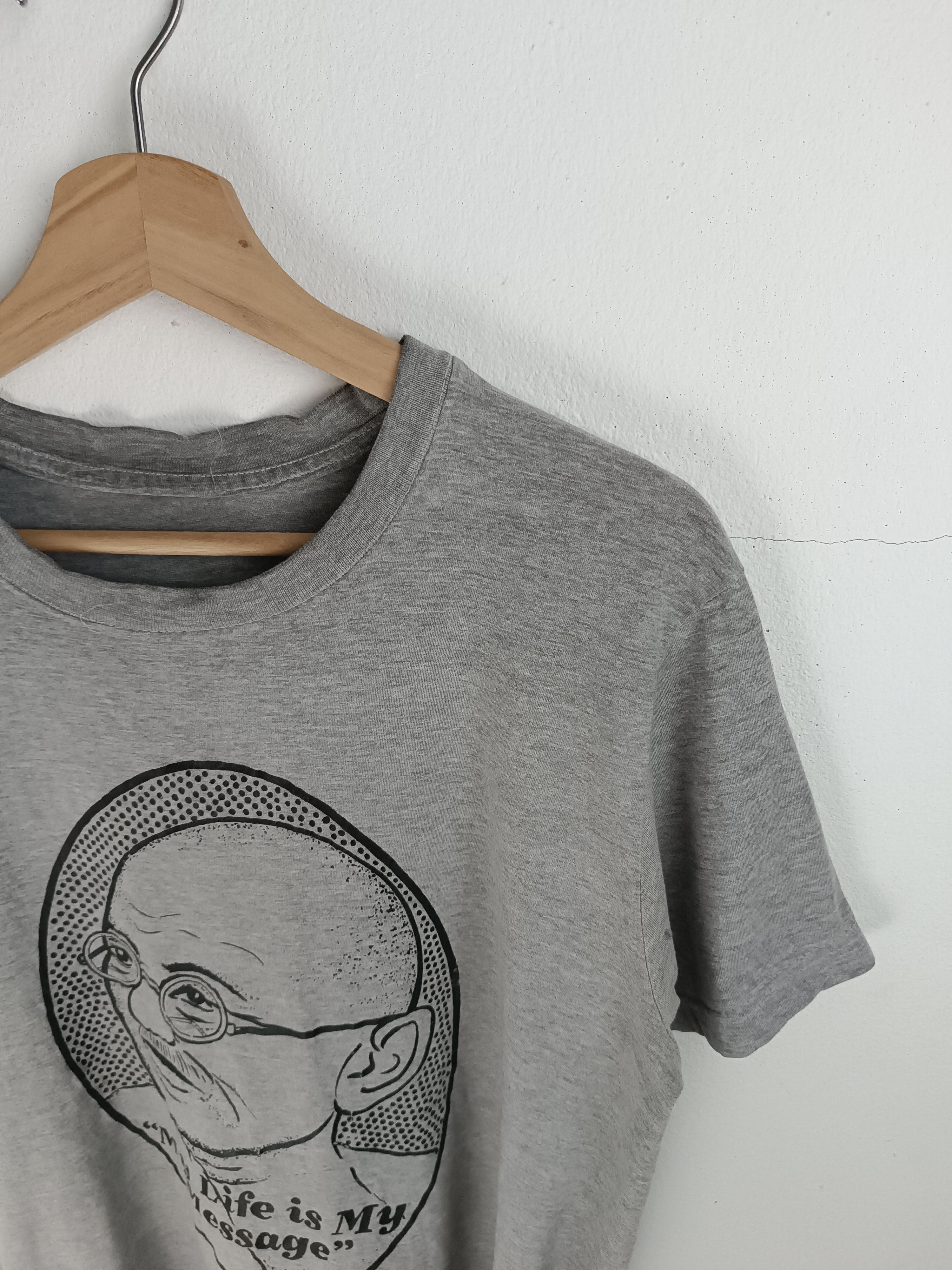 Vintage THRASHED FADED VINTAGE MAHATMA GANDHI ADULT HUMOR FUNNY TEE Size US M / EU 48-50 / 2 - 7 Thumbnail