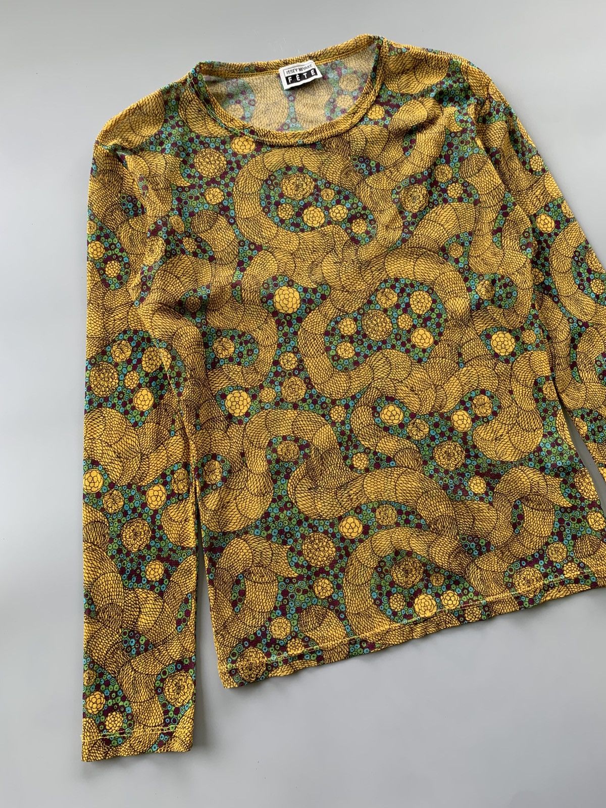 Issey Miyake ISSEY MIYAKE FETE INTRICATE WAVY PATTERN LONGSLEEVE Size S / US 4 / IT 40 - 2 Thumbnail