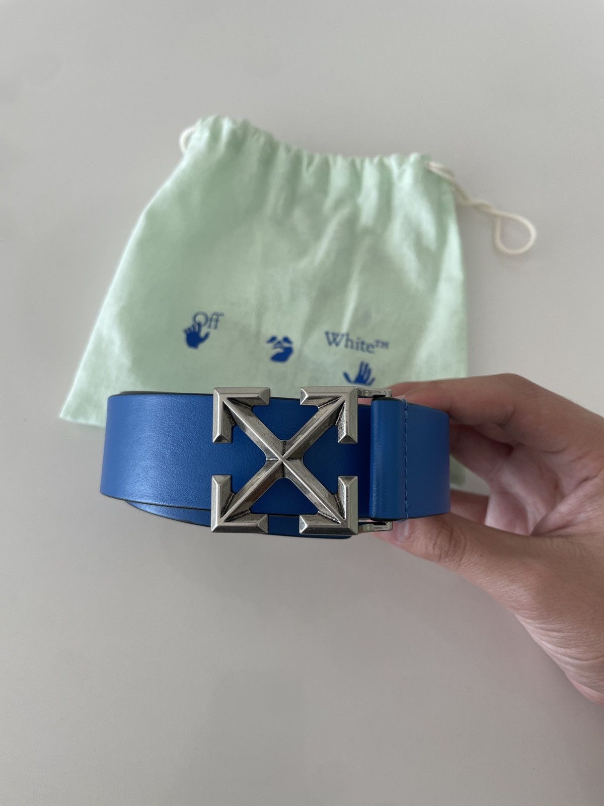 image of Off White Classic Arrow Buckle Leather Belt in Blue, Men's (Size 32)