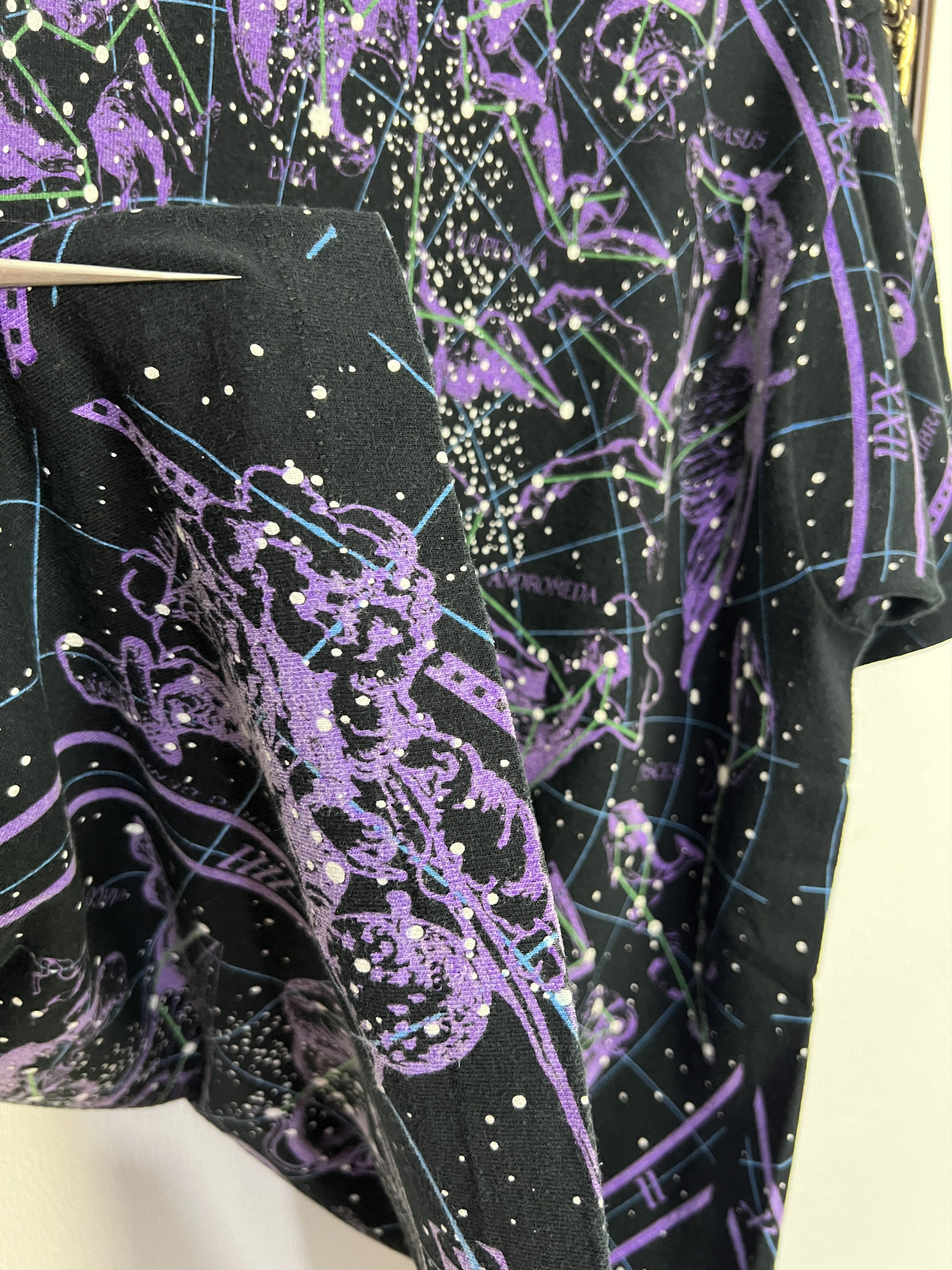 Liquid Blue Vintage 90's Liquid Blue Hemisphere Boreal Astrology Shirt Size US L / EU 52-54 / 3 - 10 Thumbnail