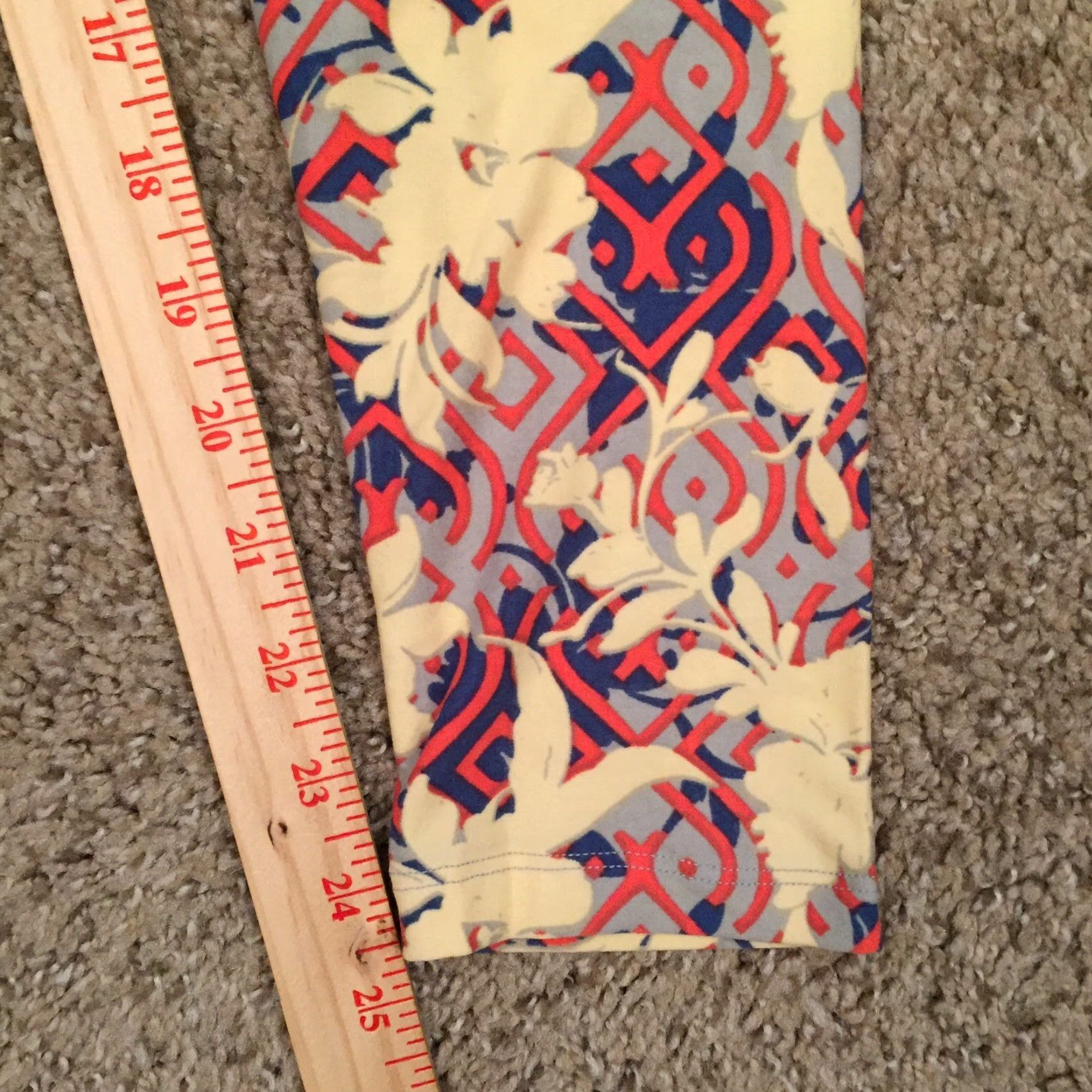 Vintage VINTAGE LuLaRoe One Size OS Yellow Floral Leggings NWOT Size 42" / US 20 - 5 Thumbnail