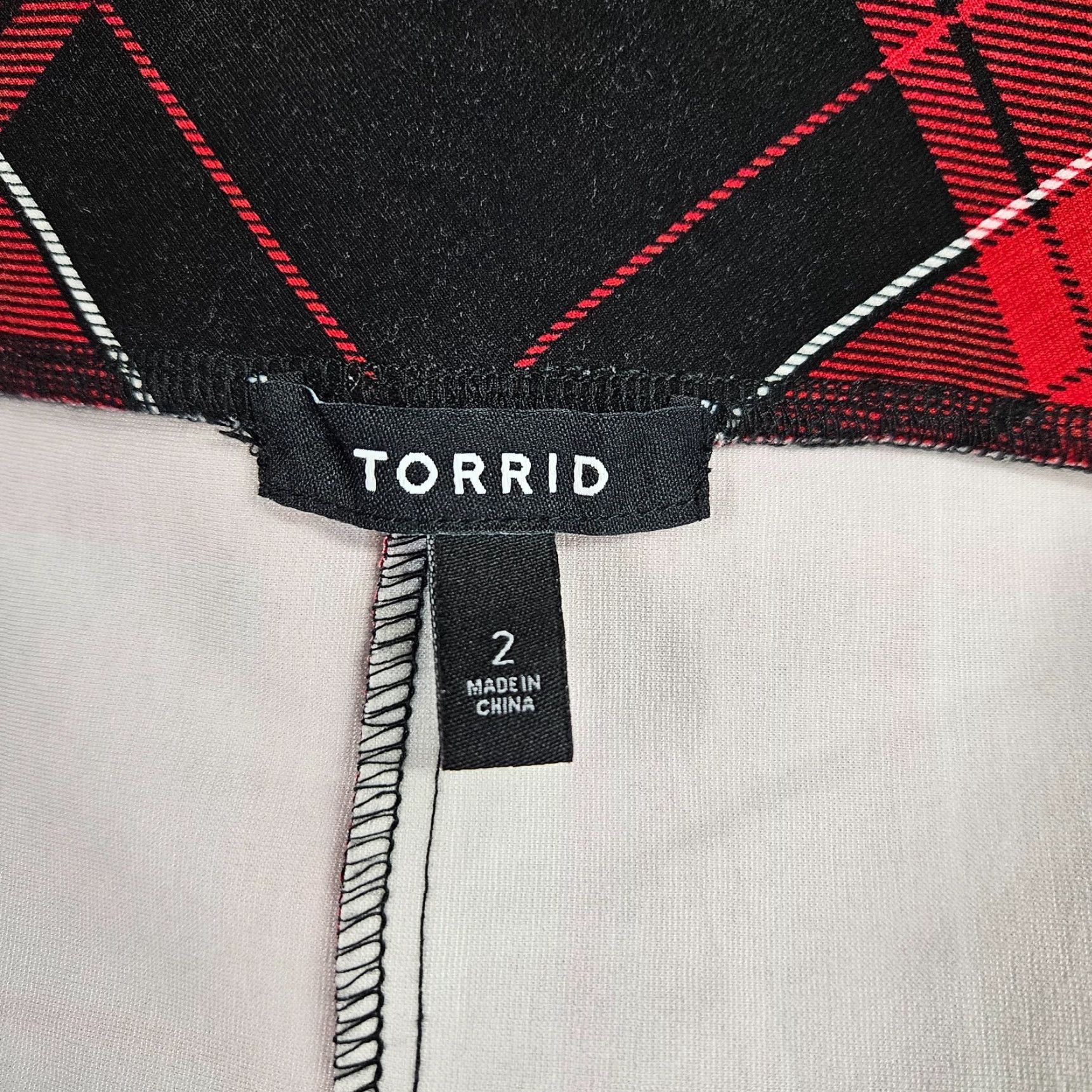 Torrid Torrid Womens Pencil Skirt Size 2 Red Black Plaid Pull On Rayon Blend Size 26" / US 2 / IT 38 - 4 Thumbnail