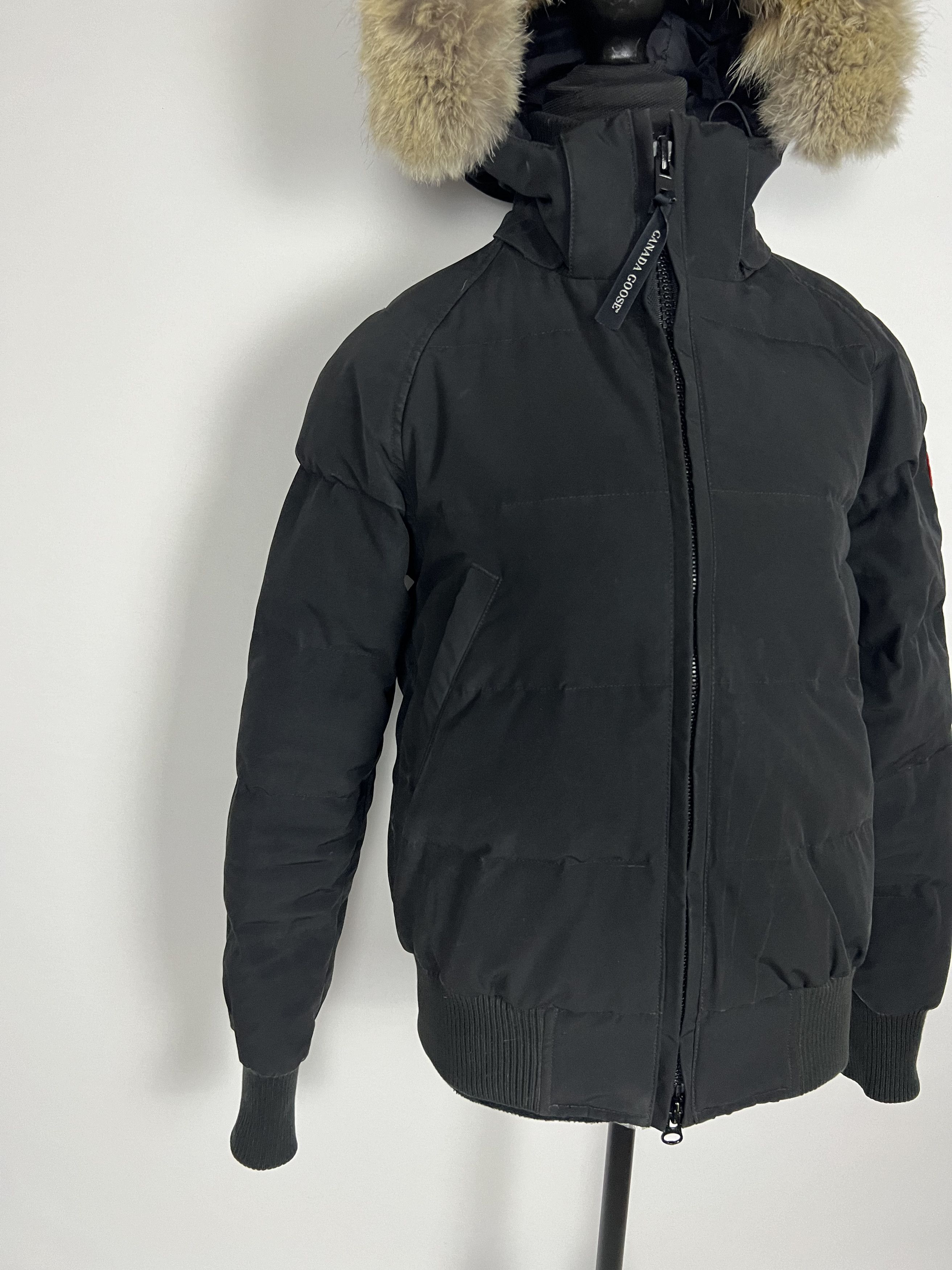 Canada Goose canada goose puffer bomber size S luxury Size S / US 4 / IT 40 - 4 Thumbnail