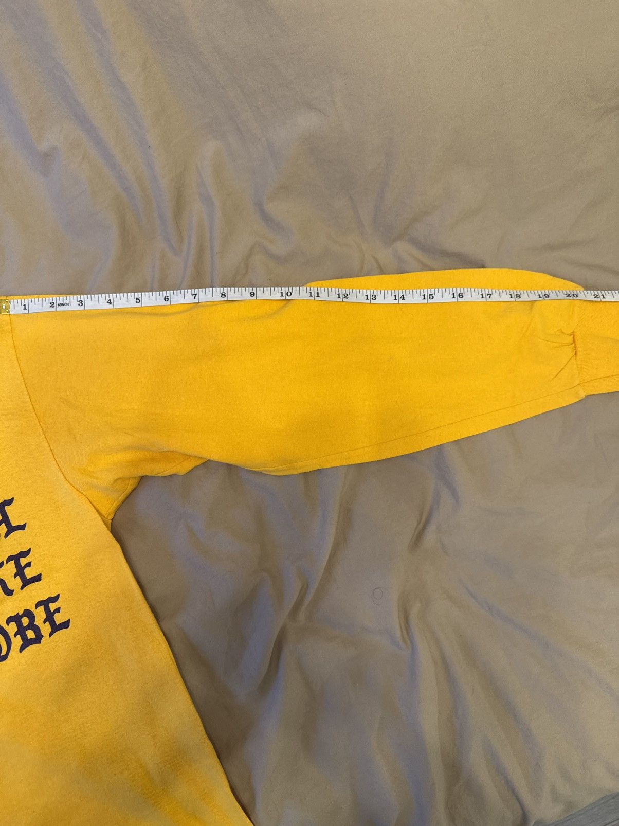 Yeezy Yeezy Long Sleeve “I Feel Like Kobe” Size US M / EU 48-50 / 2 - 7 Thumbnail