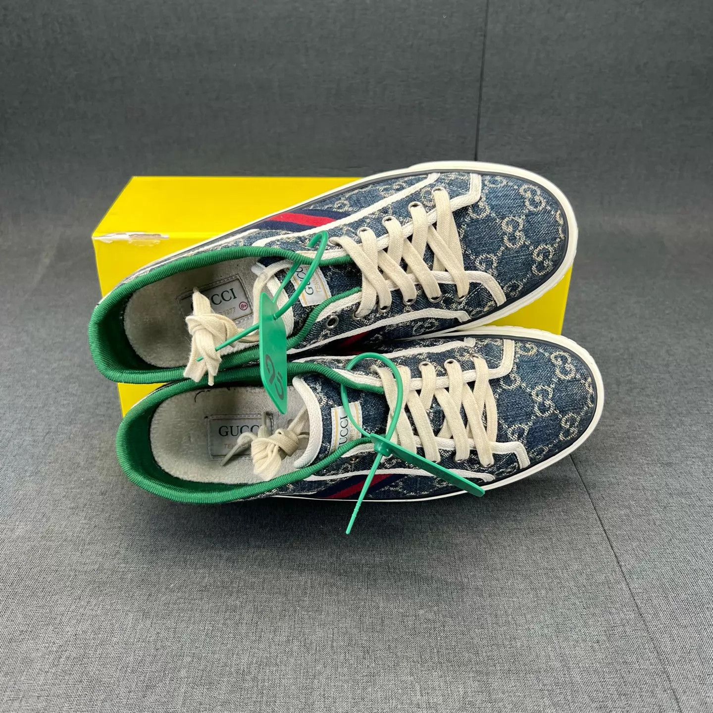 Gucci Gucci 1977 Denim Blue White & Red 42.5 1-2 Wears Near New Size US 9.5 / EU 42-43 - 6 Thumbnail