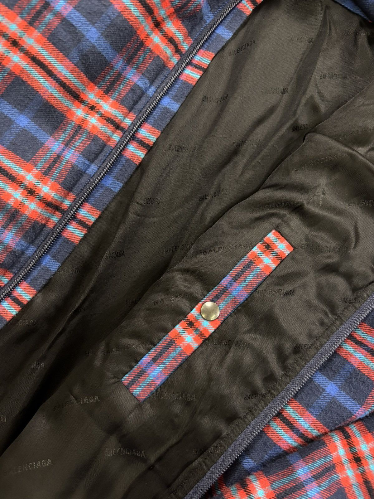 Balenciaga Balenciaga Oversized Cocoon Flannel Padded Jacket Size US M / EU 48-50 / 2 - 10 Thumbnail