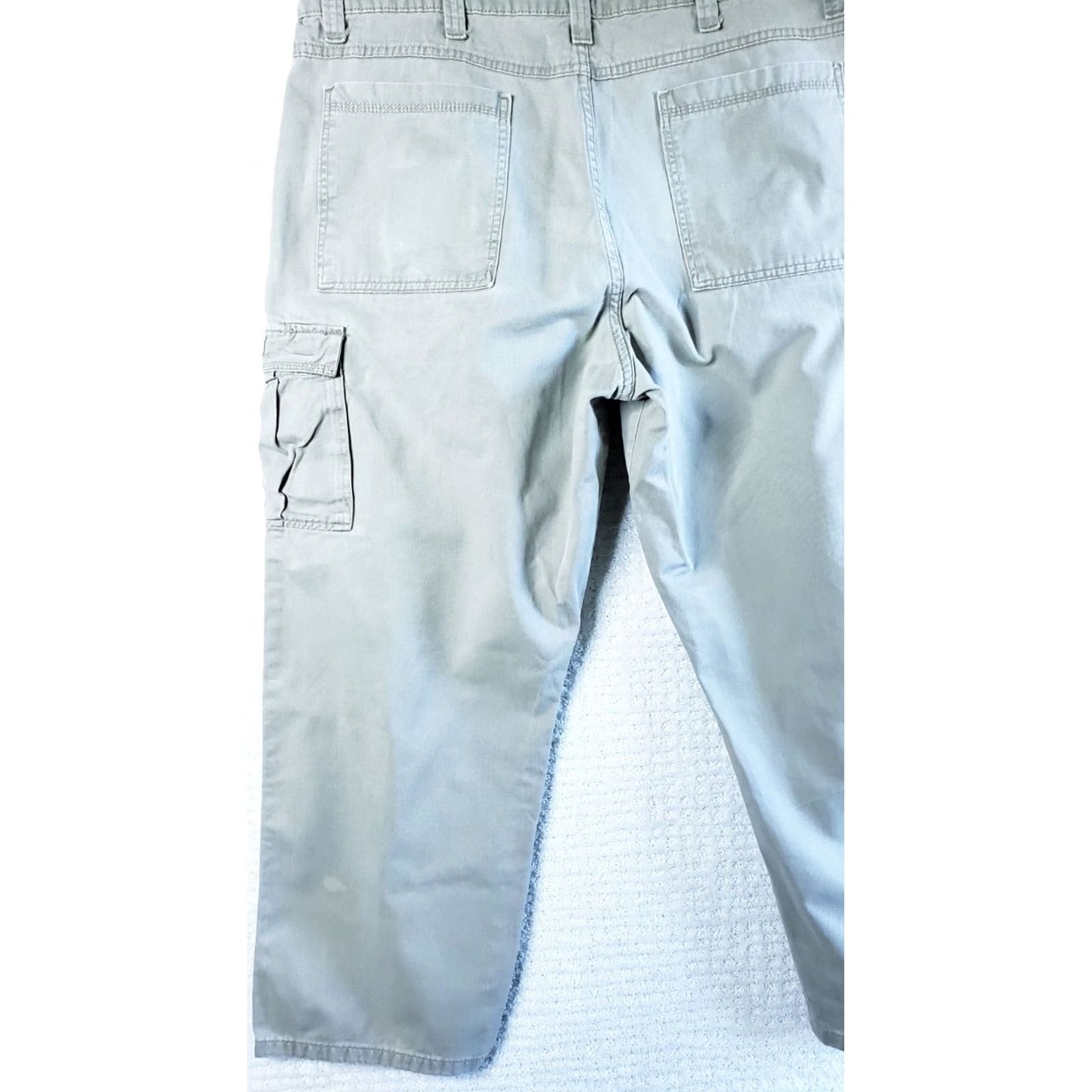 Wrangler Wrangler Cargo Pants Men 42x30 Straight Leg Khaki Regular Size US 42 / EU 58 - 7 Thumbnail