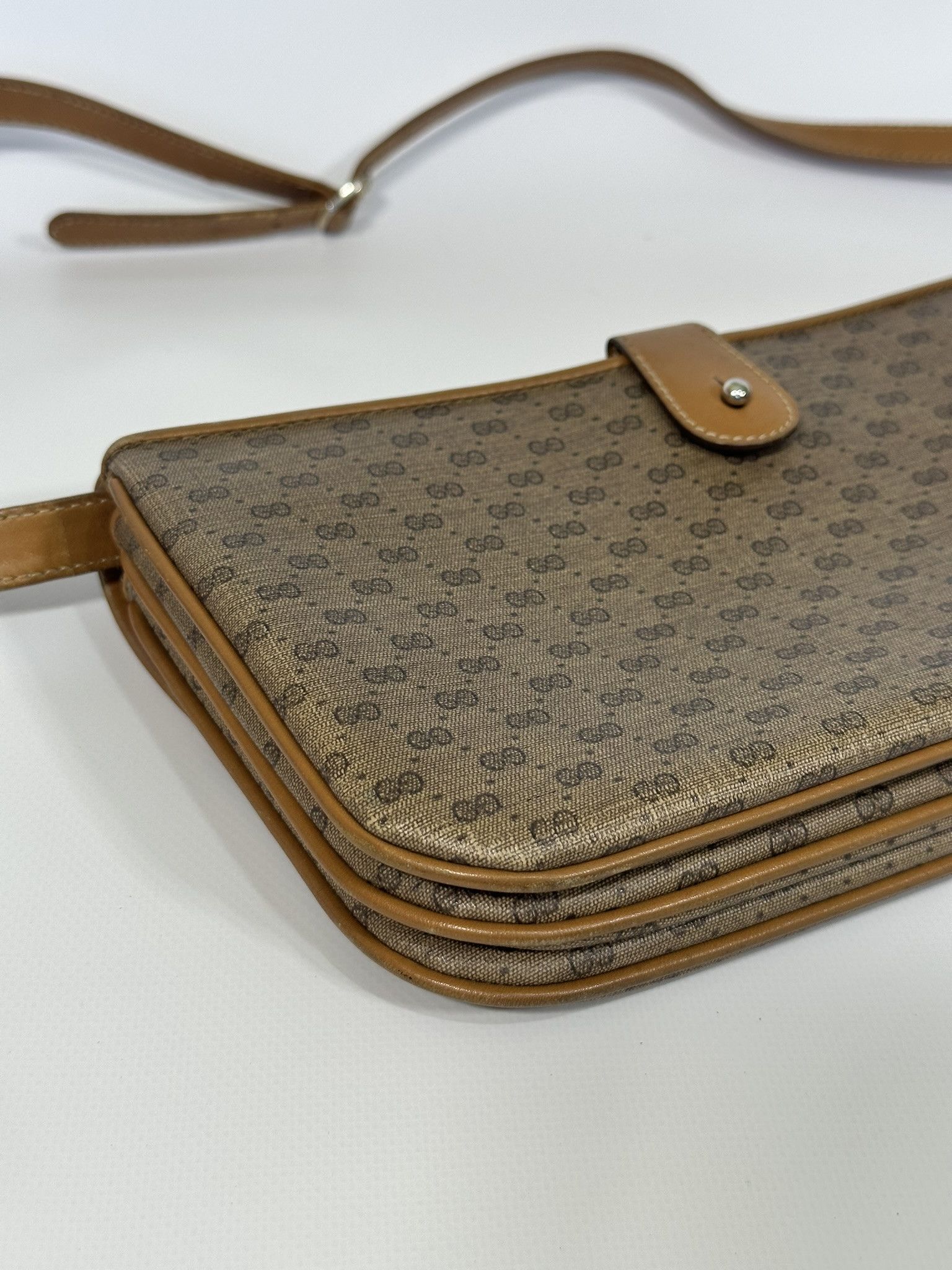 Gucci Gucci Crossbody Bag Micro GG Monogram Vintage Beige Size ONE SIZE - 20 Thumbnail