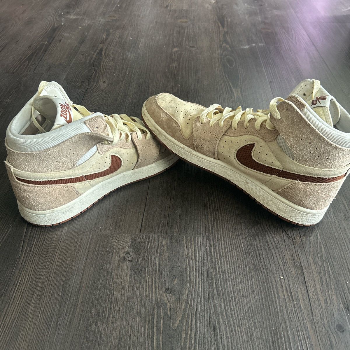 Jordan Brand Jordan 1s Size US 11 / EU 44 - 3 Thumbnail