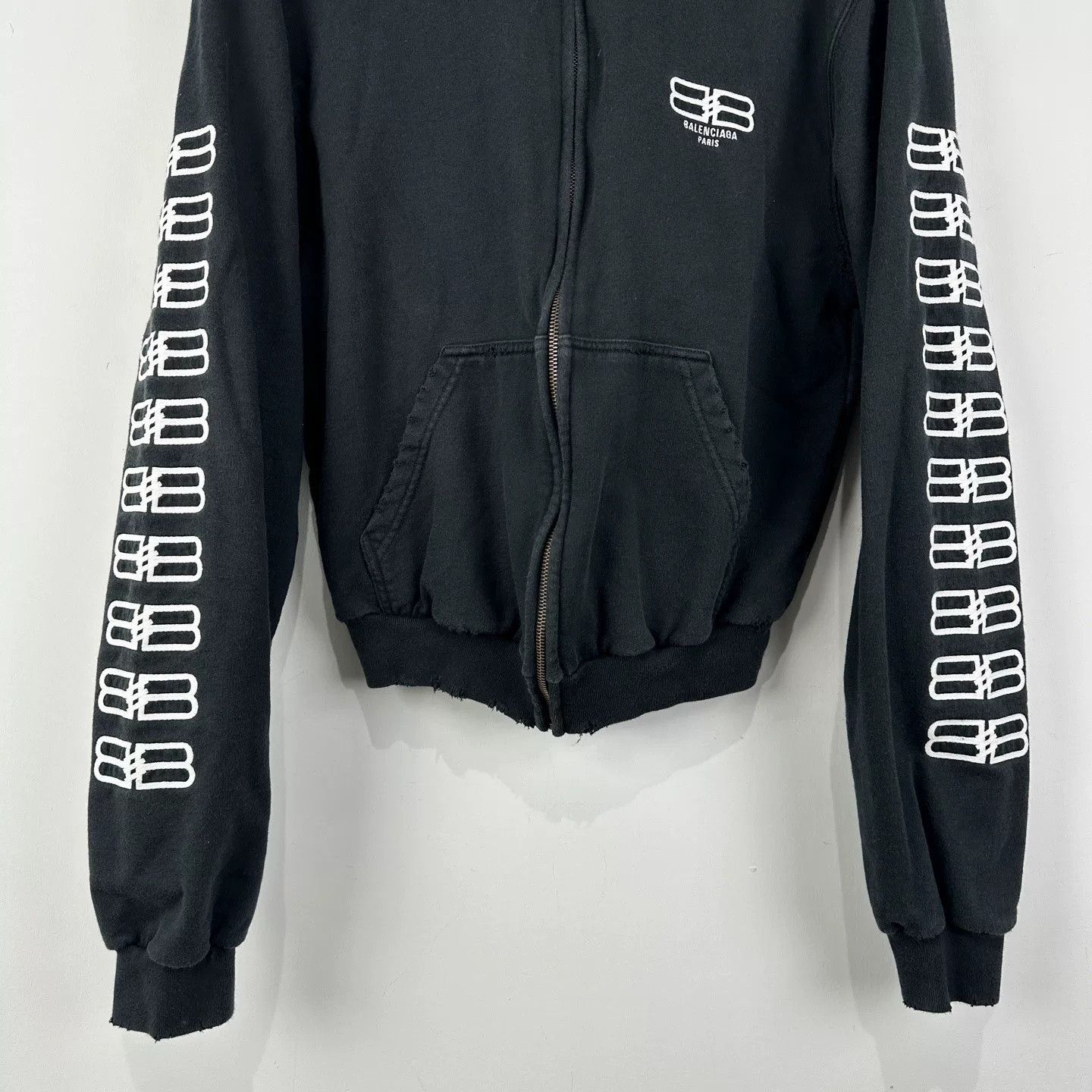 Balenciaga Balenciaga BB Embroidered Distressed Jacket Size US XXS / EU 40 - 4 Thumbnail