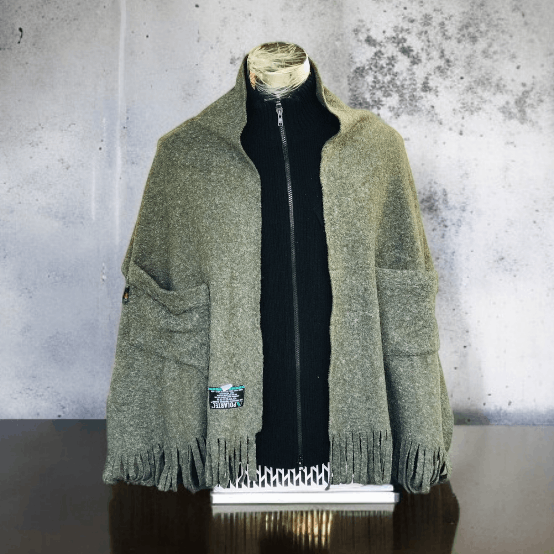Polartec Polartec Pocket Blanket Scarf Size ONE SIZE - 1 Thumbnail