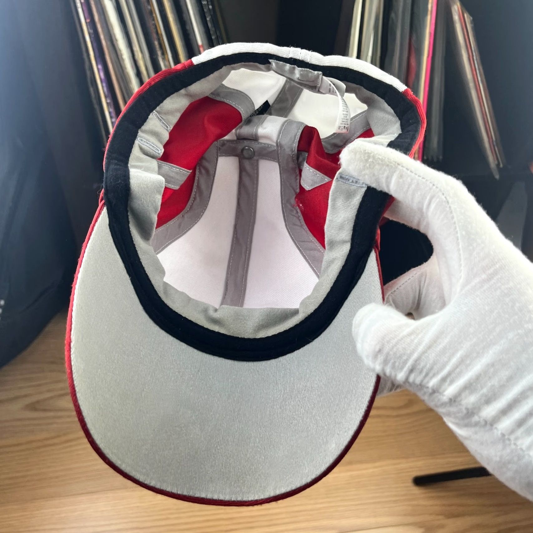 Nike VINTAGE Nike Swoosh Embroidered Y2K Hat One Size Fits Most Red Baseball Cap Mens 90s Adjustable Cotton Embroidered Cap Size ONE SIZE - 4 Thumbnail