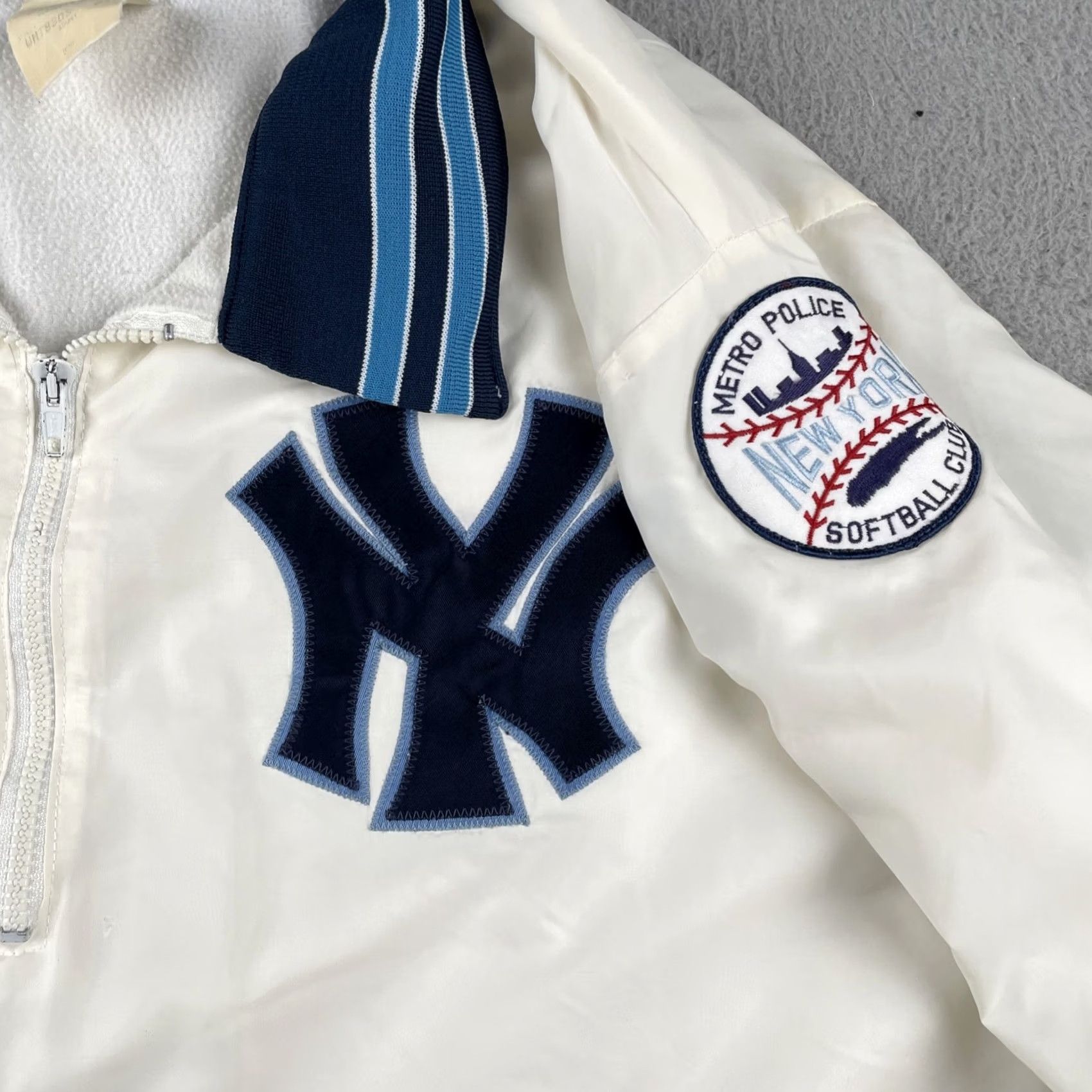 Sea New York VINTAGE New York Police Softball Club Jacket Bomber 2XL Men White 80s 90s NY NYC USA Size US XXL / EU 58 / 5 - 4 Thumbnail