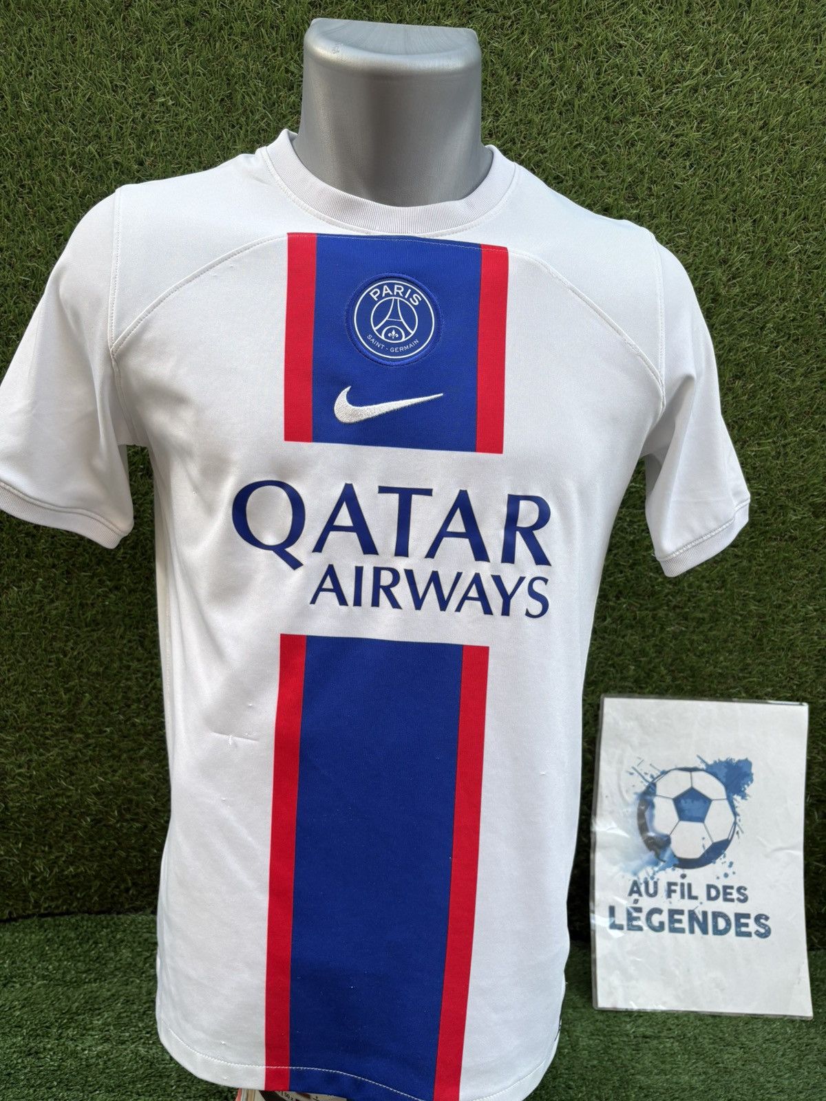 Nike Jersey mbappe psg Size US XS / EU 42 / 0 - 2 Thumbnail
