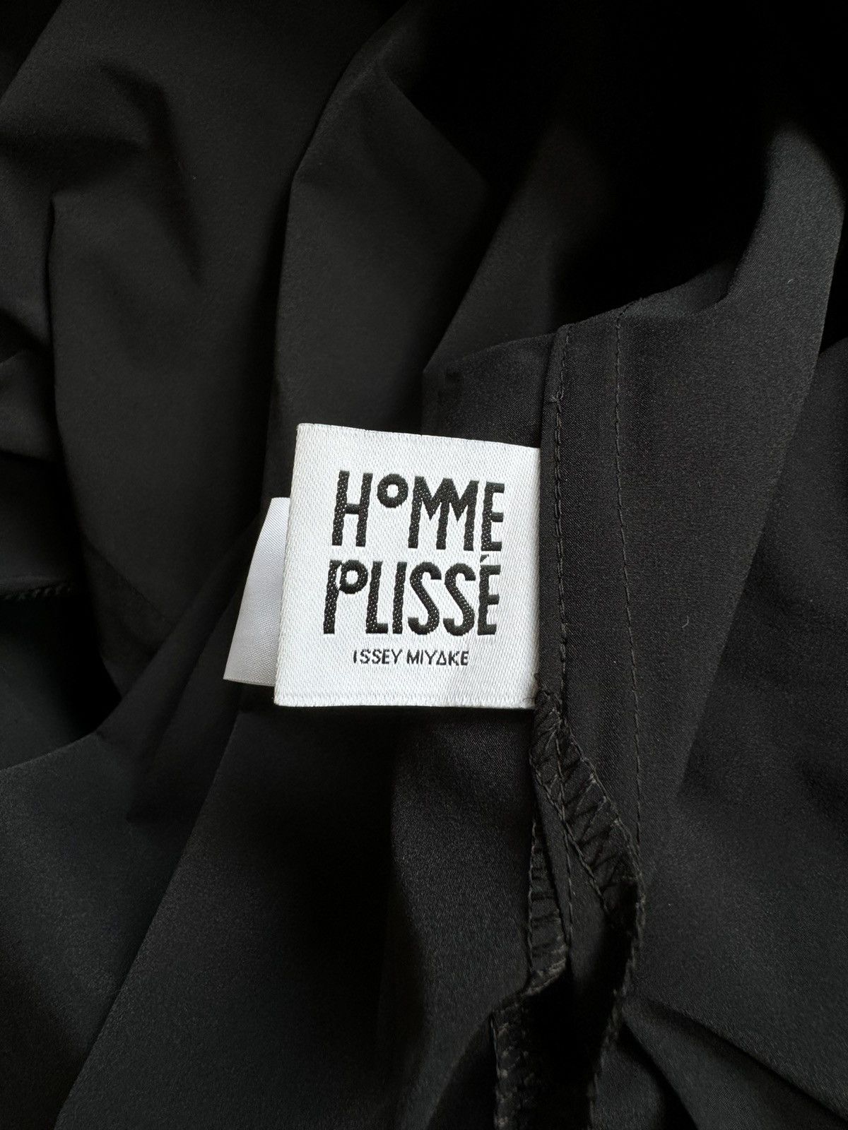 Homme Plisse Issey Miyake Homme Plissé stretch button down Size US L / EU 52-54 / 3 - 6 Thumbnail