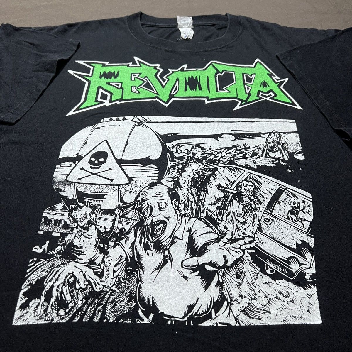 Band Tees Vintage Y2K Revolta Toxic Burial Tee XL Thrash metal Size US XL / EU 56 / 4 - 1 Thumbnail