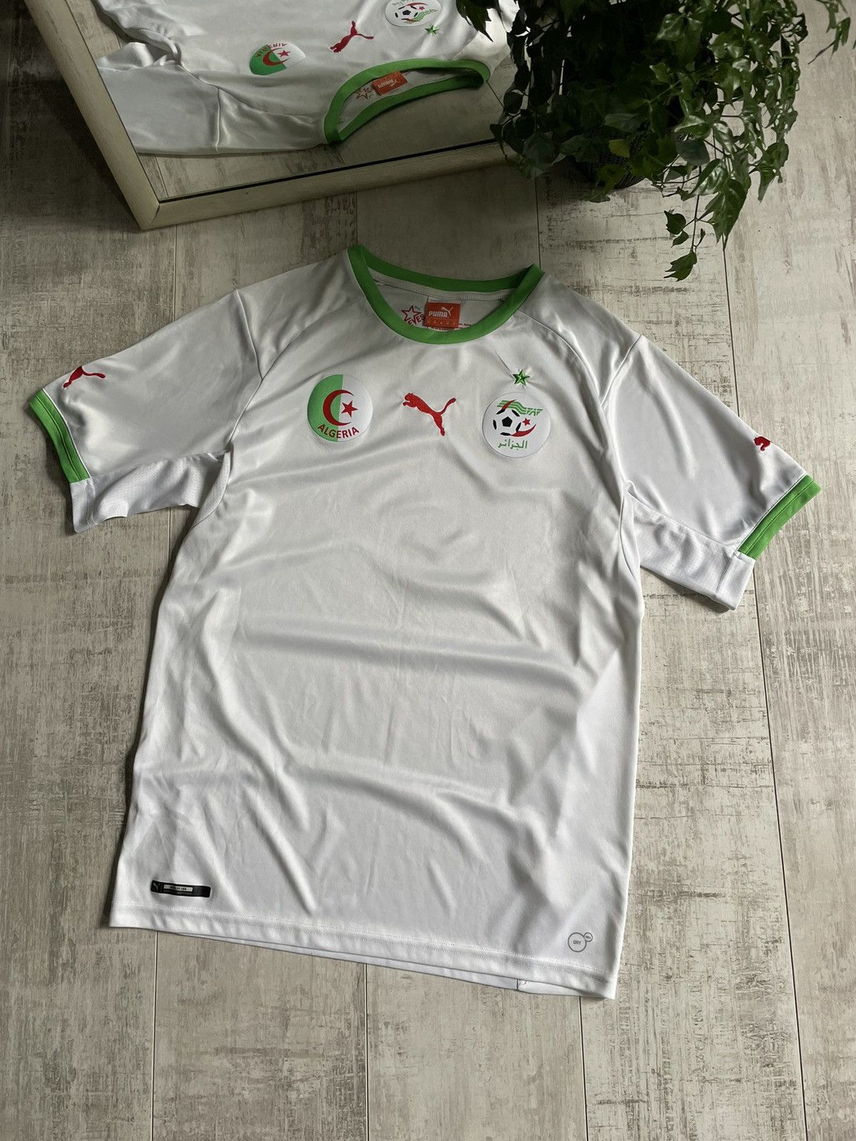 Puma × Vintage Vintage Puma Algeria 2014/2015 Home Football Shirt Jersey Size US M / EU 48-50 / 2 - 1 Thumbnail