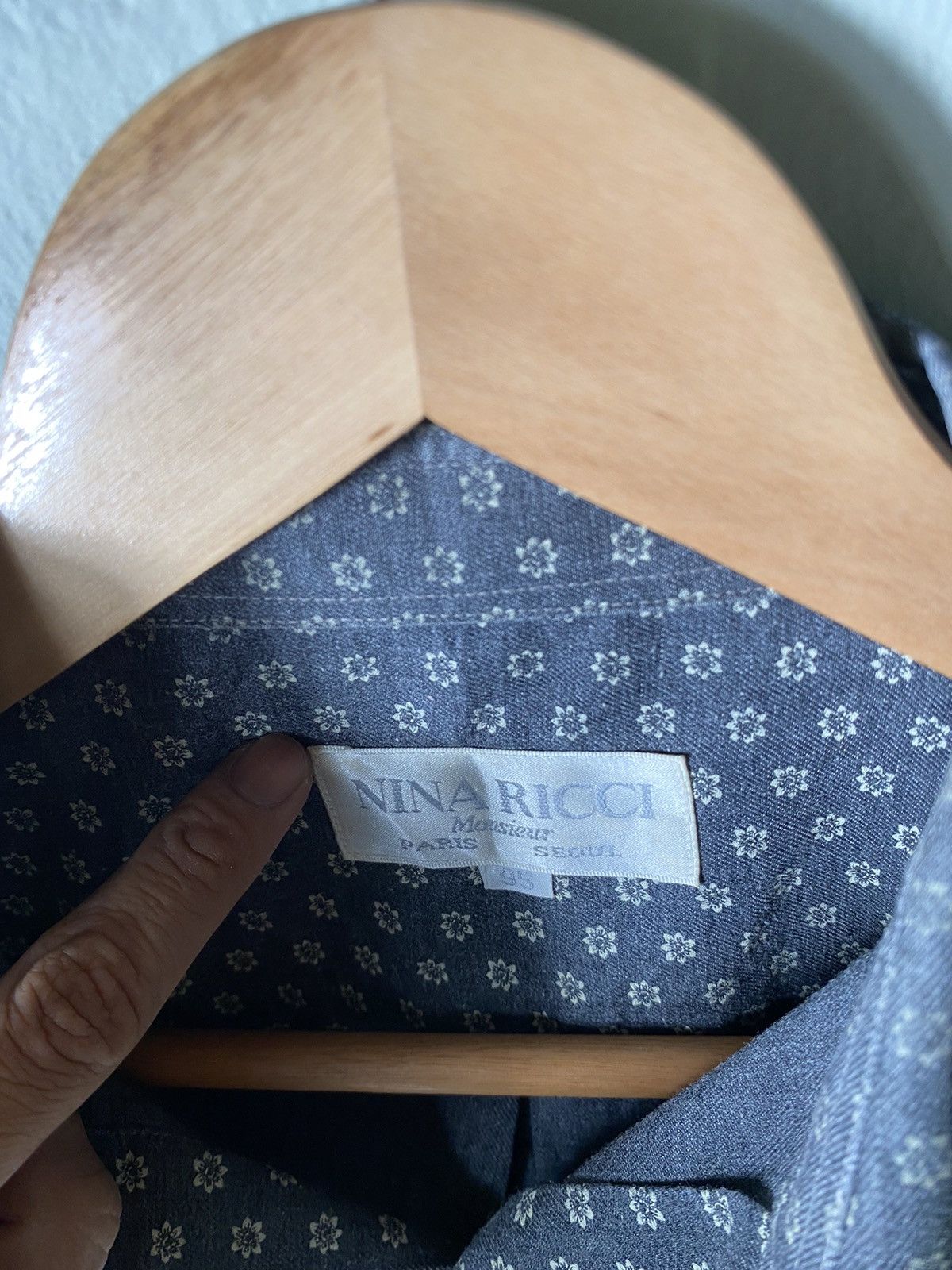 Designer × Other × Vintage Vintage Botton Ups NINA RICCI Full Flowers Size US L / EU 52-54 / 3 - 8 Thumbnail