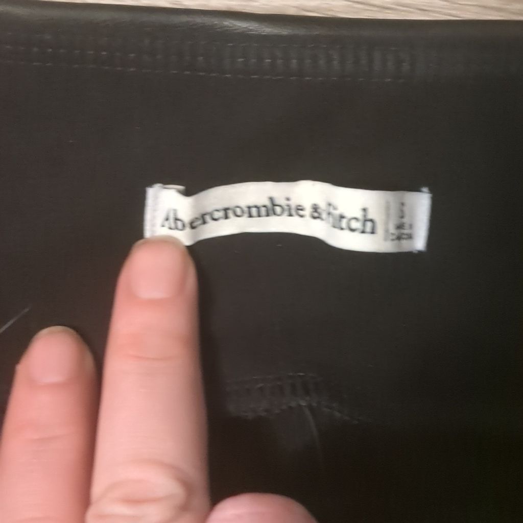 Abercrombie & Fitch Abercrombie & Fitch faux leather pants/leggings size small Size 26" / US 2 / IT 38 - 2 Thumbnail