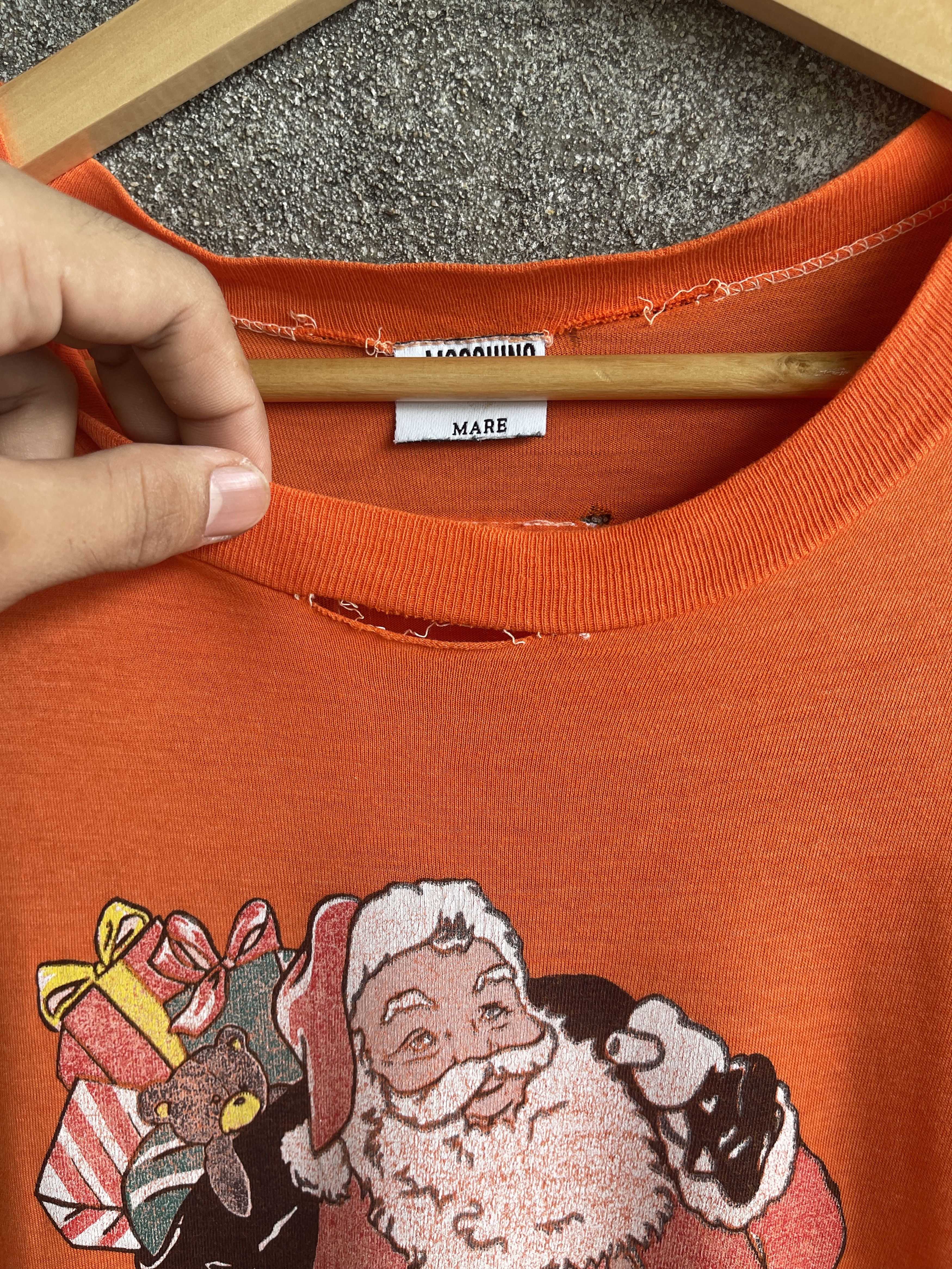 Moschino Trashed🔥MOCHINO MARE🔥Santa Claus Tshirt Size US M / EU 48-50 / 2 - 9 Thumbnail
