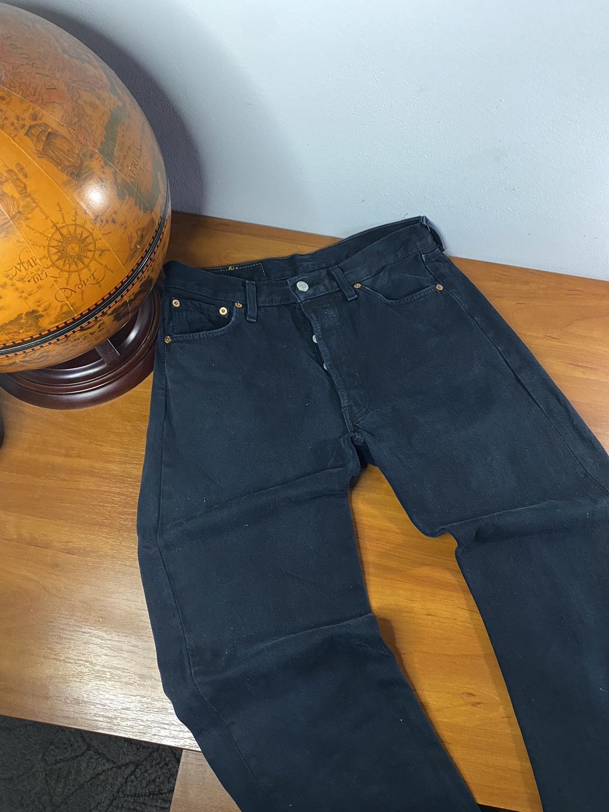 Levi's × Vintage Vintage 90s 501 Levi’s strauss co denim jeans rare 30 black Size US 30 / EU 46 - 2 Thumbnail