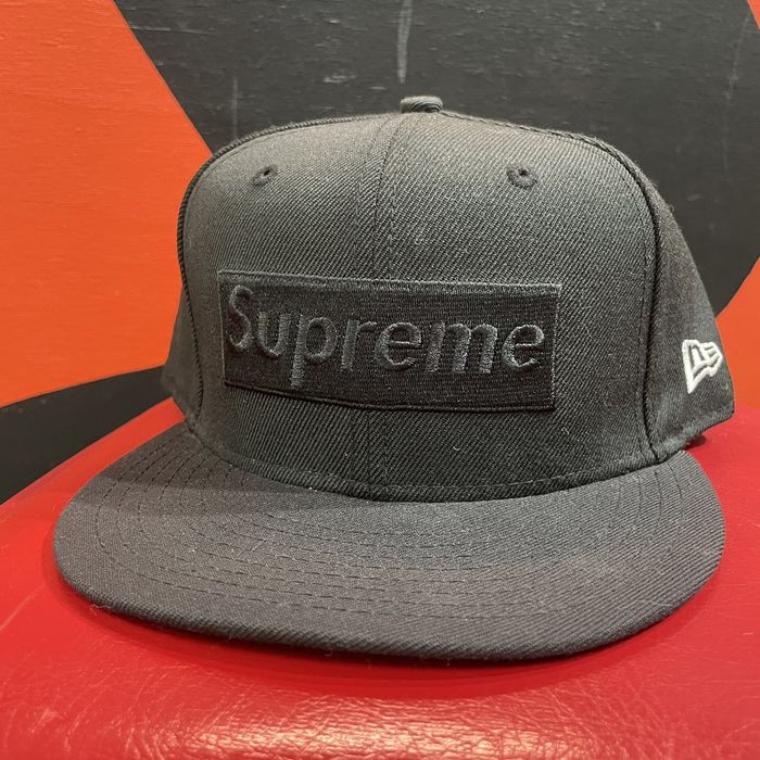 Supreme SUPREME box logo black on black 7 5/8 new era fitted hat