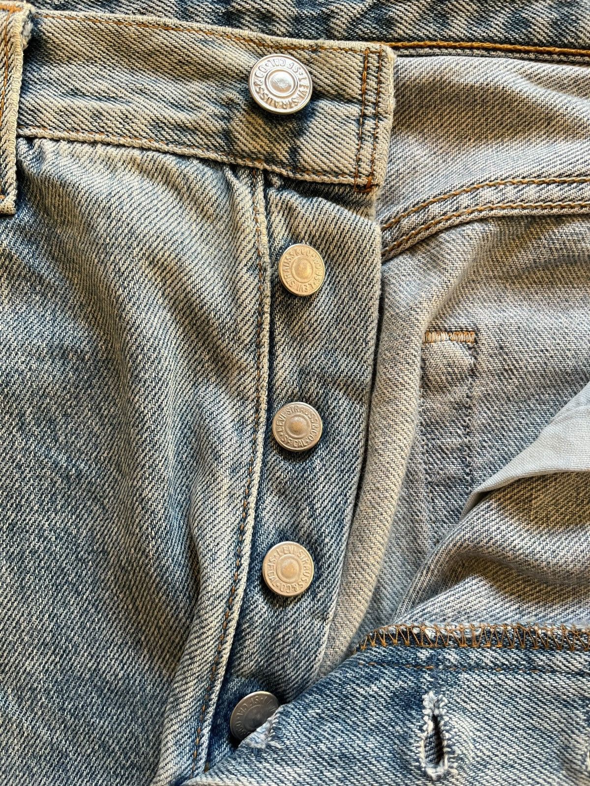 Levi's × Levi's Vintage Clothing Vintage 90s Levis 501 Distressed Loose Jeans Button 501 Size US 30 / EU 46 - 3 Thumbnail