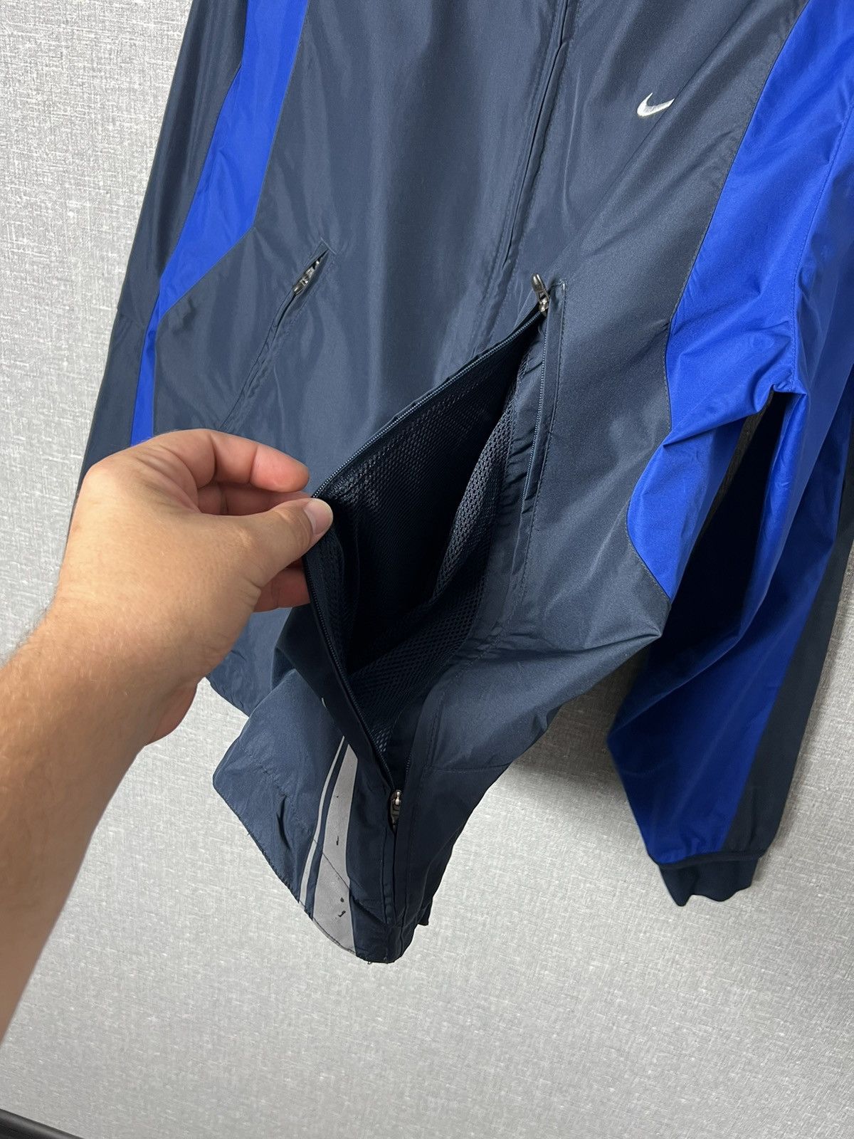 Nike Vintage Nike Swoosh Nylon Windbreaker Track Jacket Drill Size US L / EU 52-54 / 3 - 11 Thumbnail