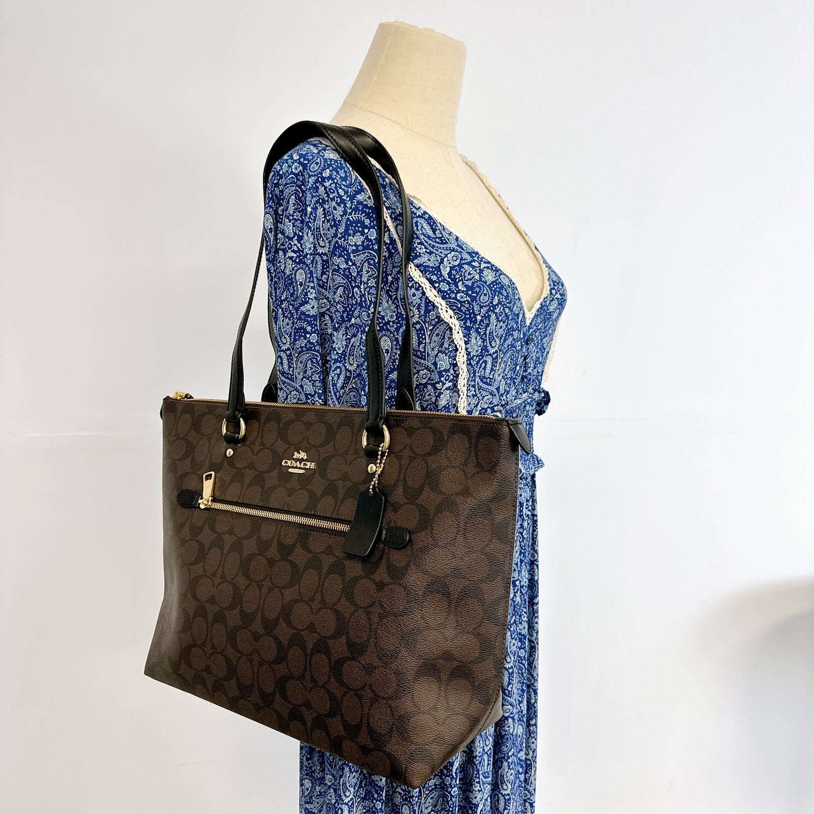 image of Coach F79609 Gallery Tote In Signature Canvas Brown Black, Women's