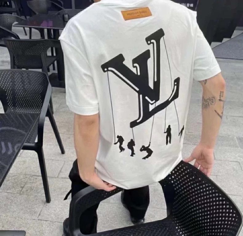 Louis Vuitton Louis Vuitton White paratrooper short sleeve 2501-Nextarrow Size US XS / EU 42 / 0 - 8 Thumbnail