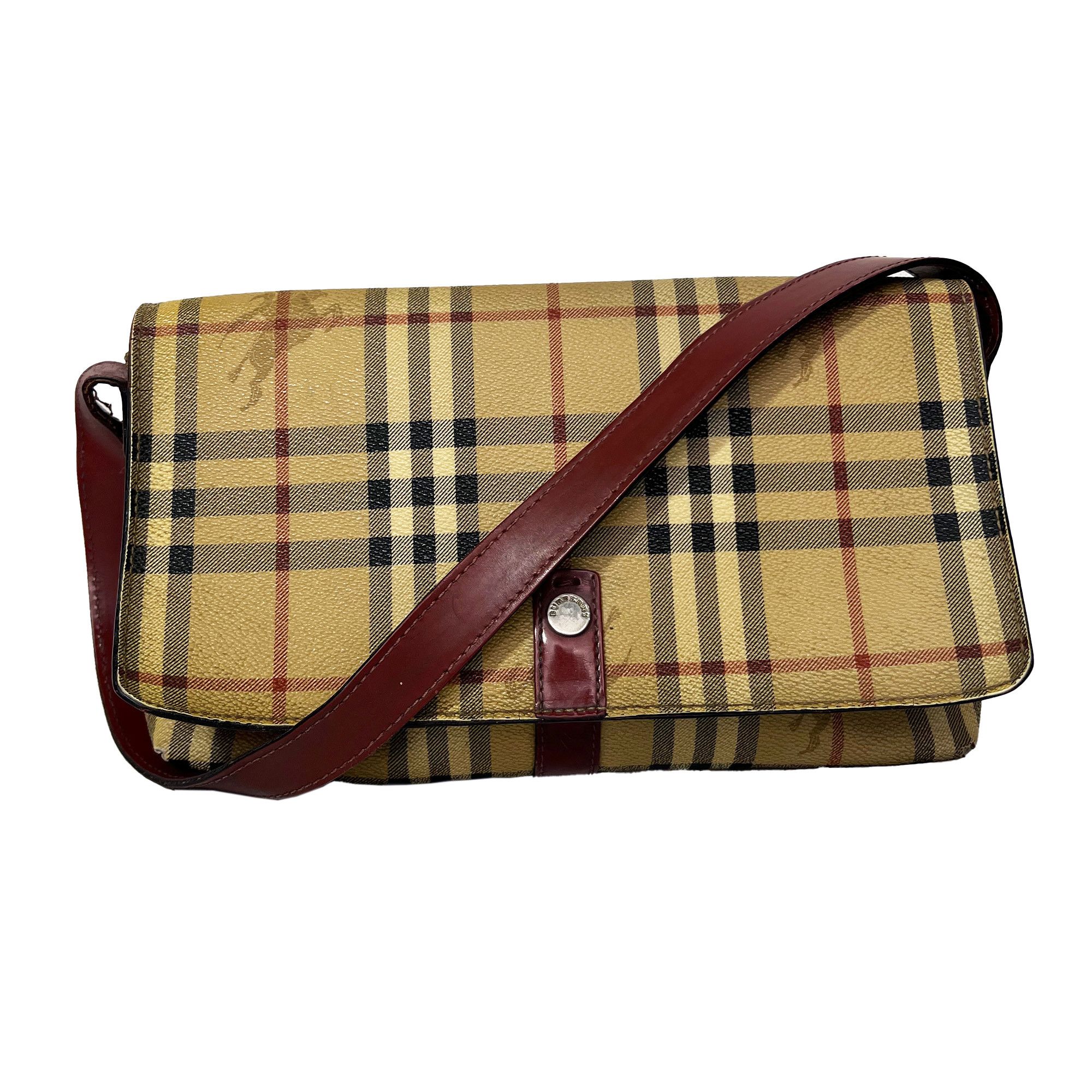 Vintage Burberry shoulder bag with leather novacheck print.