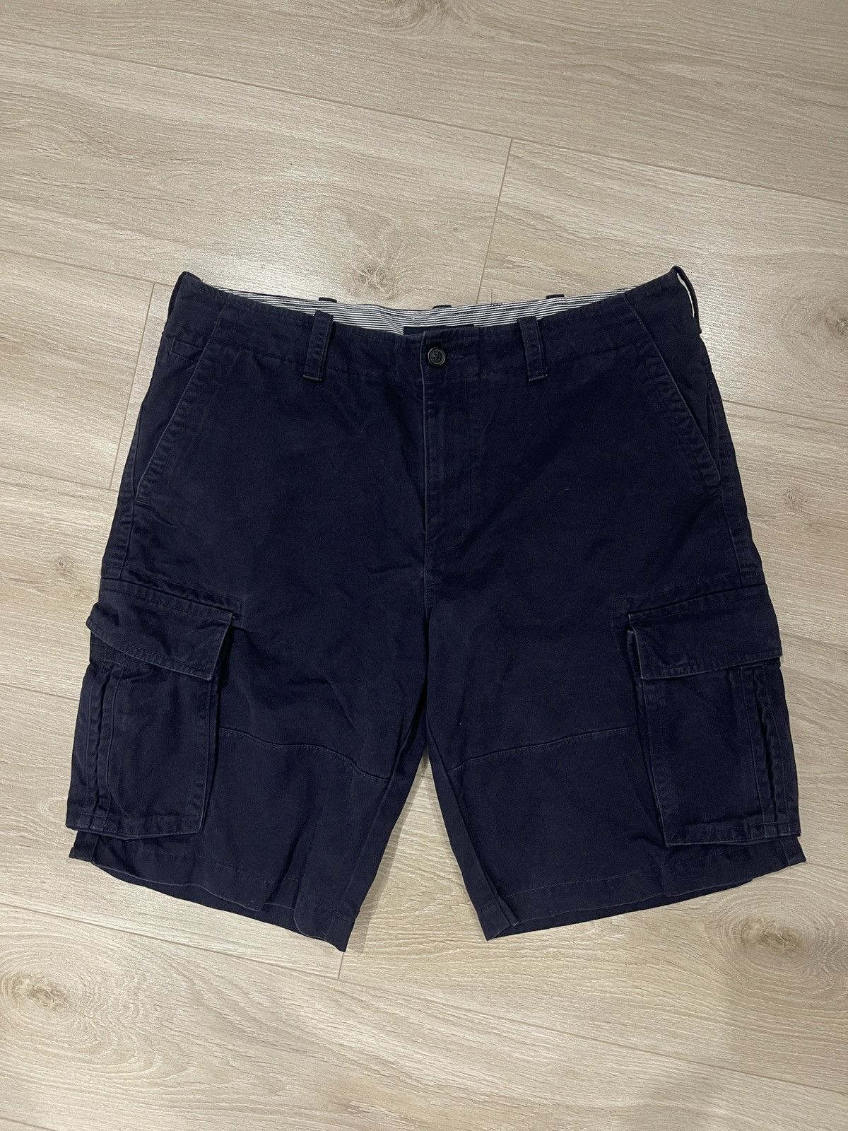 Tommy Hilfiger Vintage tommy hilfiger short 36 Size US 36 / EU 52 - 1 Thumbnail