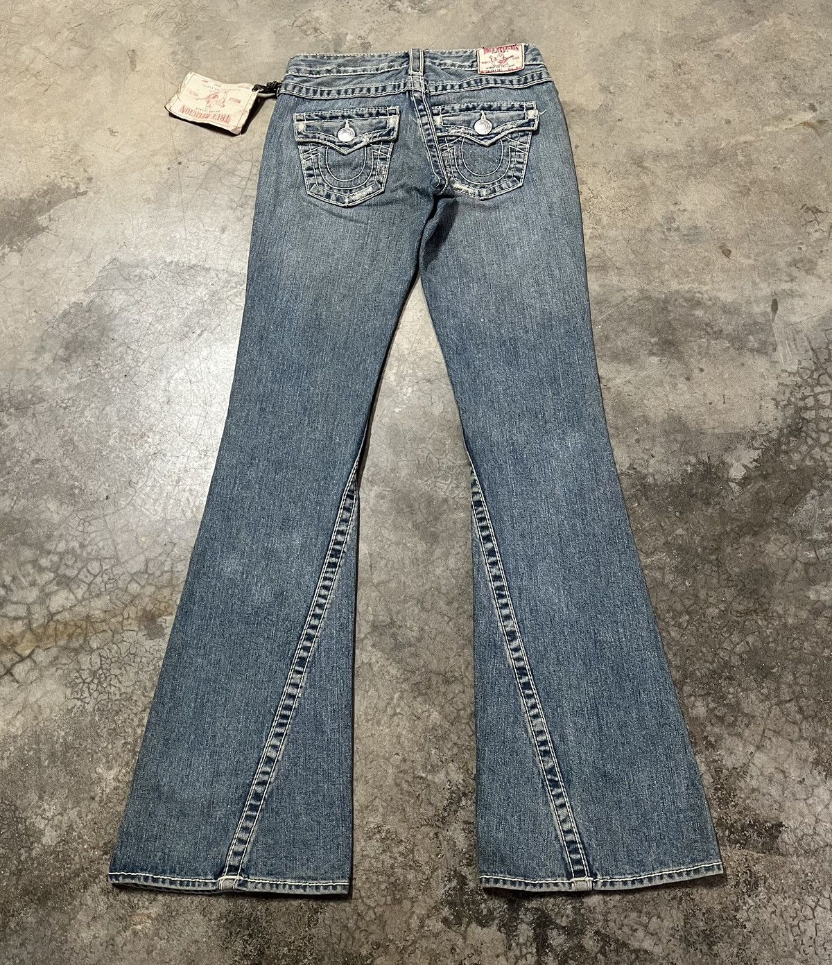 True Religion Flare Jeans TRUE RELIGION distressed low rise twist leg Size US 28 / EU 44 - 12 Thumbnail
