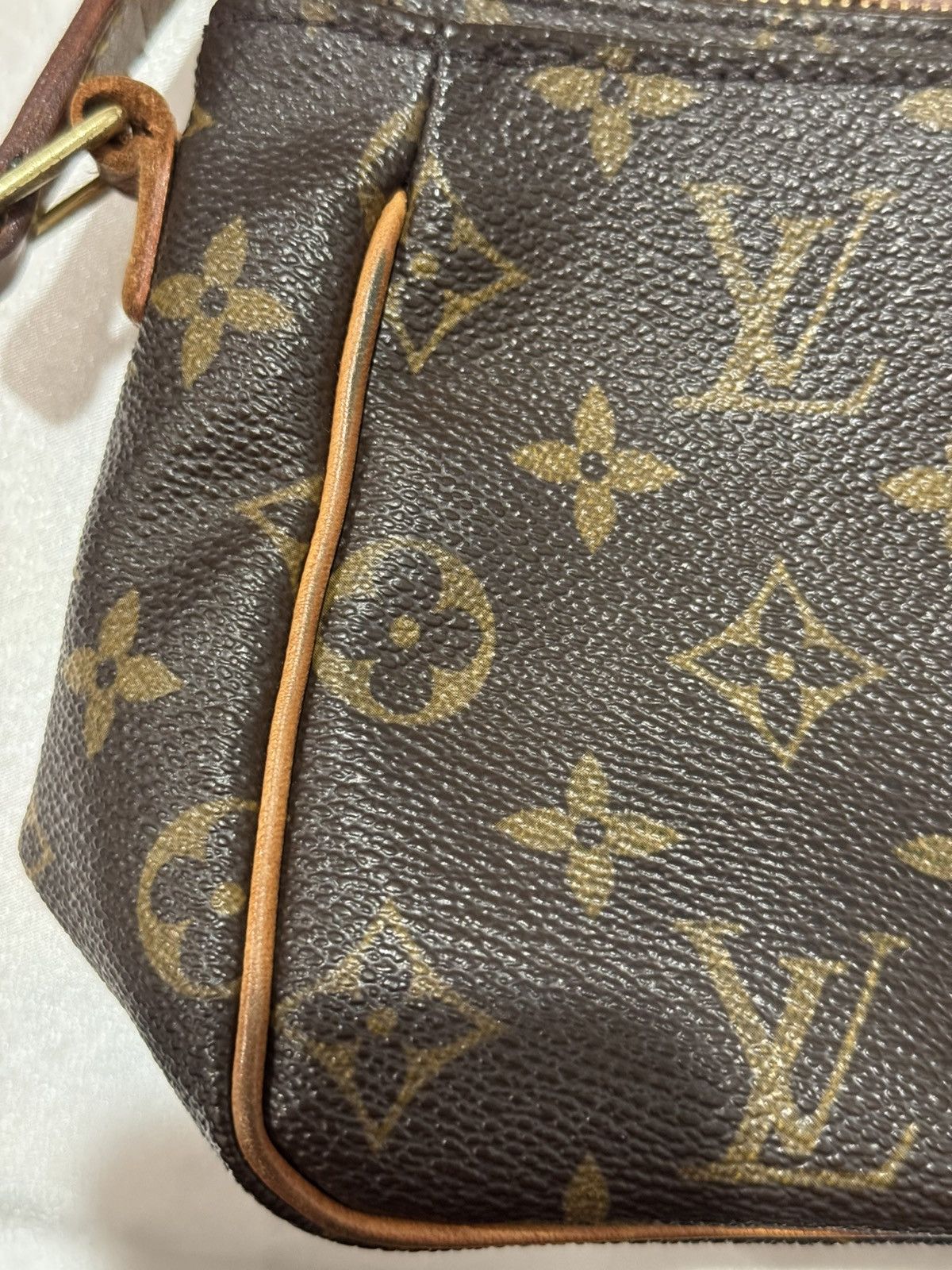 Louis Vuitton Louis Vuitton Viva Cite Pm Size ONE SIZE - 6 Thumbnail