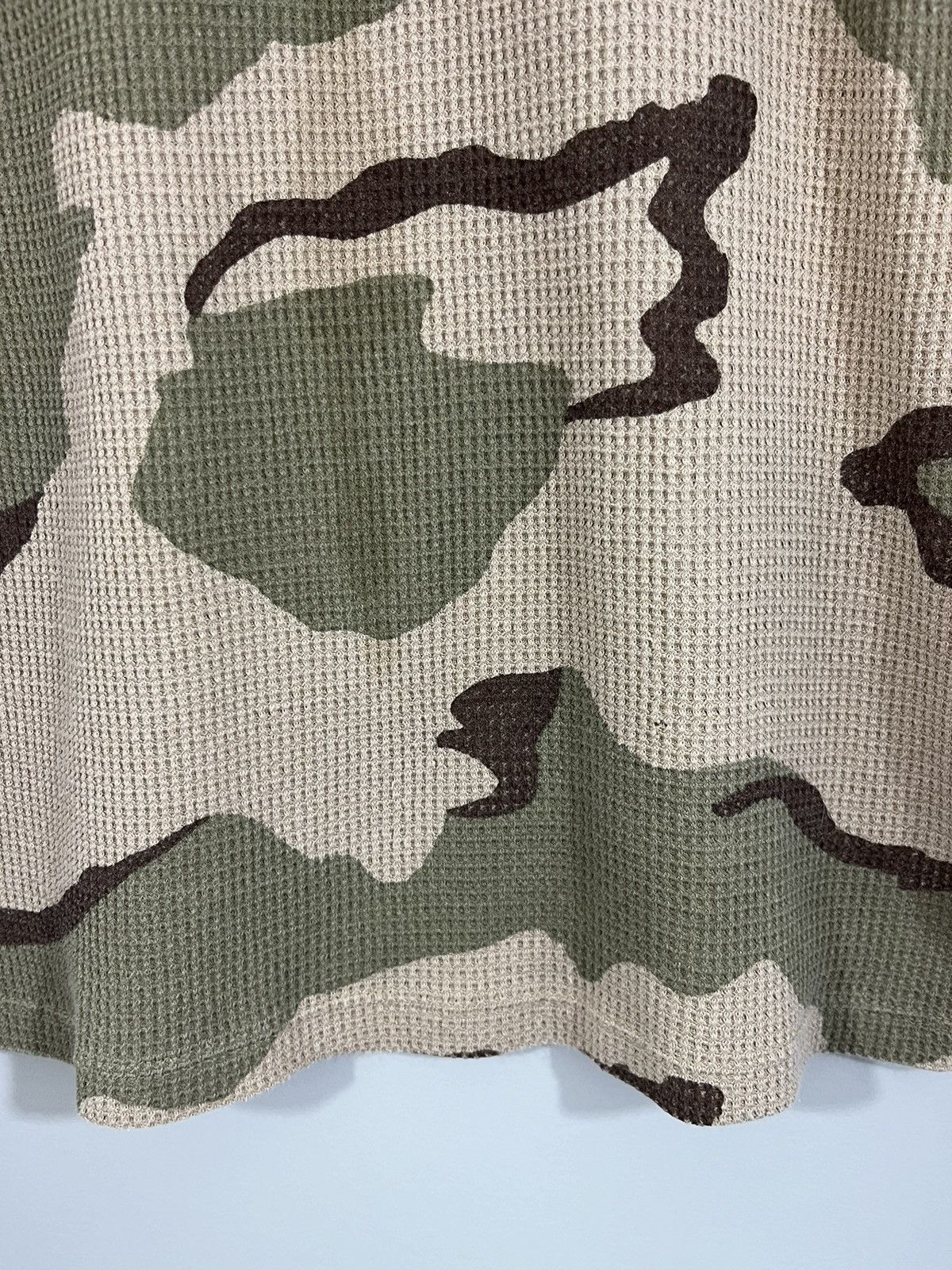 Vintage Distressed Thermal Knit Camo Stained Long Sleeve Size US S / EU 44-46 / 1 - 6 Thumbnail