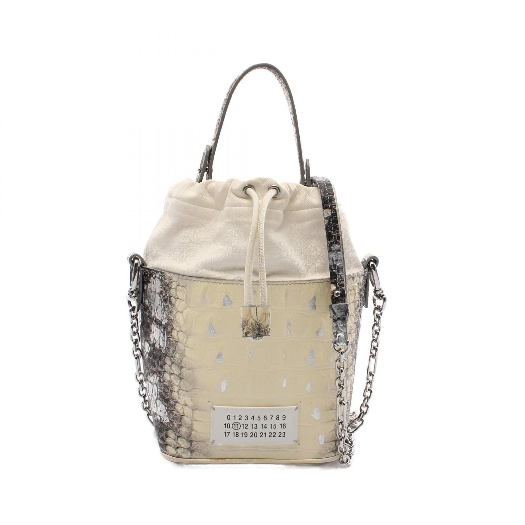 Maison Margiela Maison Martin Margiela Maison Margiela 5AC BUCKET BAG Leather Handbag Leather Handbag S61WG0035 Size ONE SIZE - 1 Thumbnail