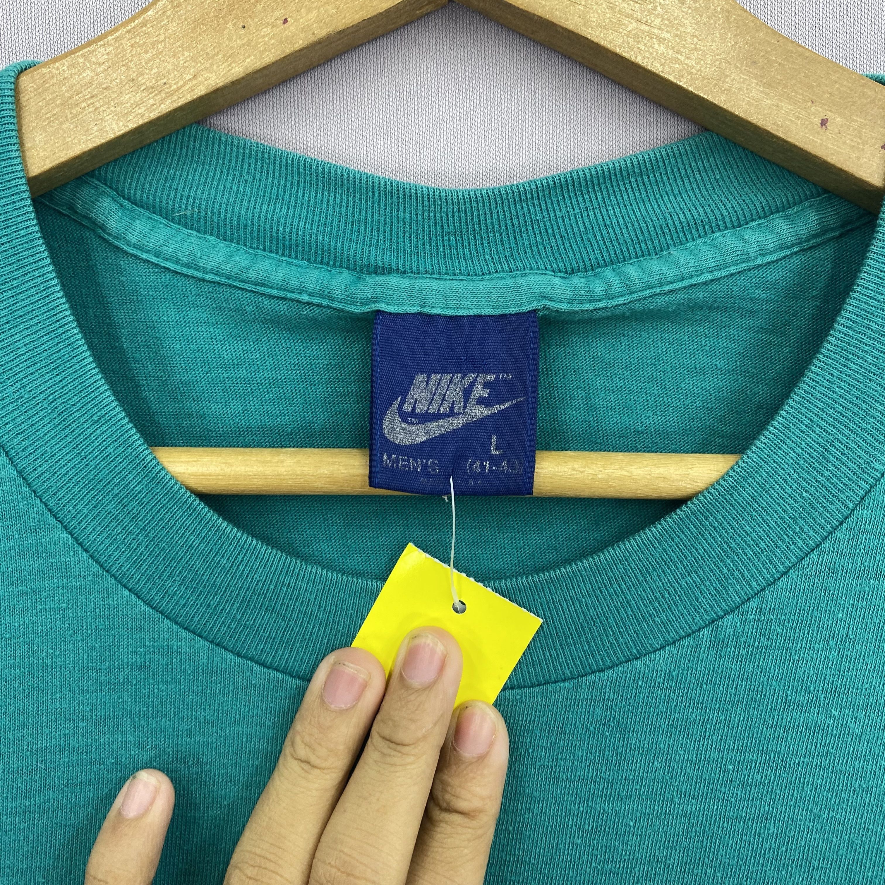 Nike Vintage 80s Nike Bloomsday T-Shirt Nike Swoosh 1984 Finisher Size US L / EU 52-54 / 3 - 5 Thumbnail