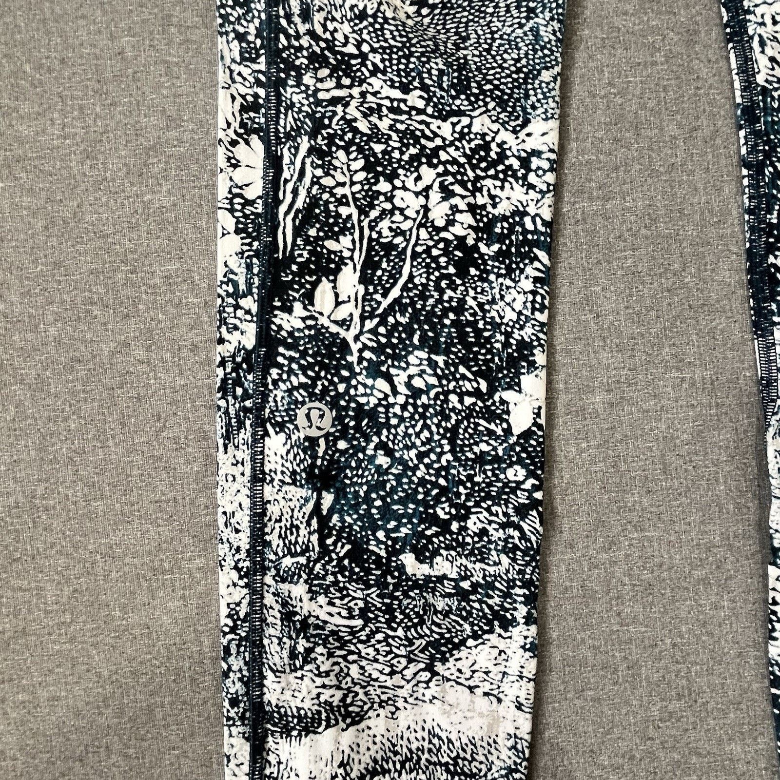Lululemon Lululemon Speed Up Tight *Full-On Luxtreme Wildwood sz 2 Size 26" / US 2 / IT 38 - 6 Thumbnail