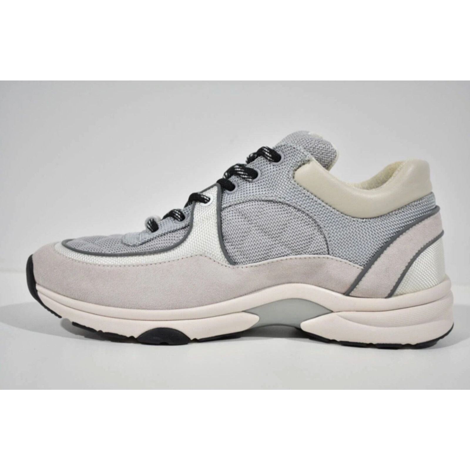 Chanel 21B Suede CC Logo Tie Flat Runner Trainer Sneaker 38.5 Size US 8.5 / IT 38.5 - 9 Thumbnail