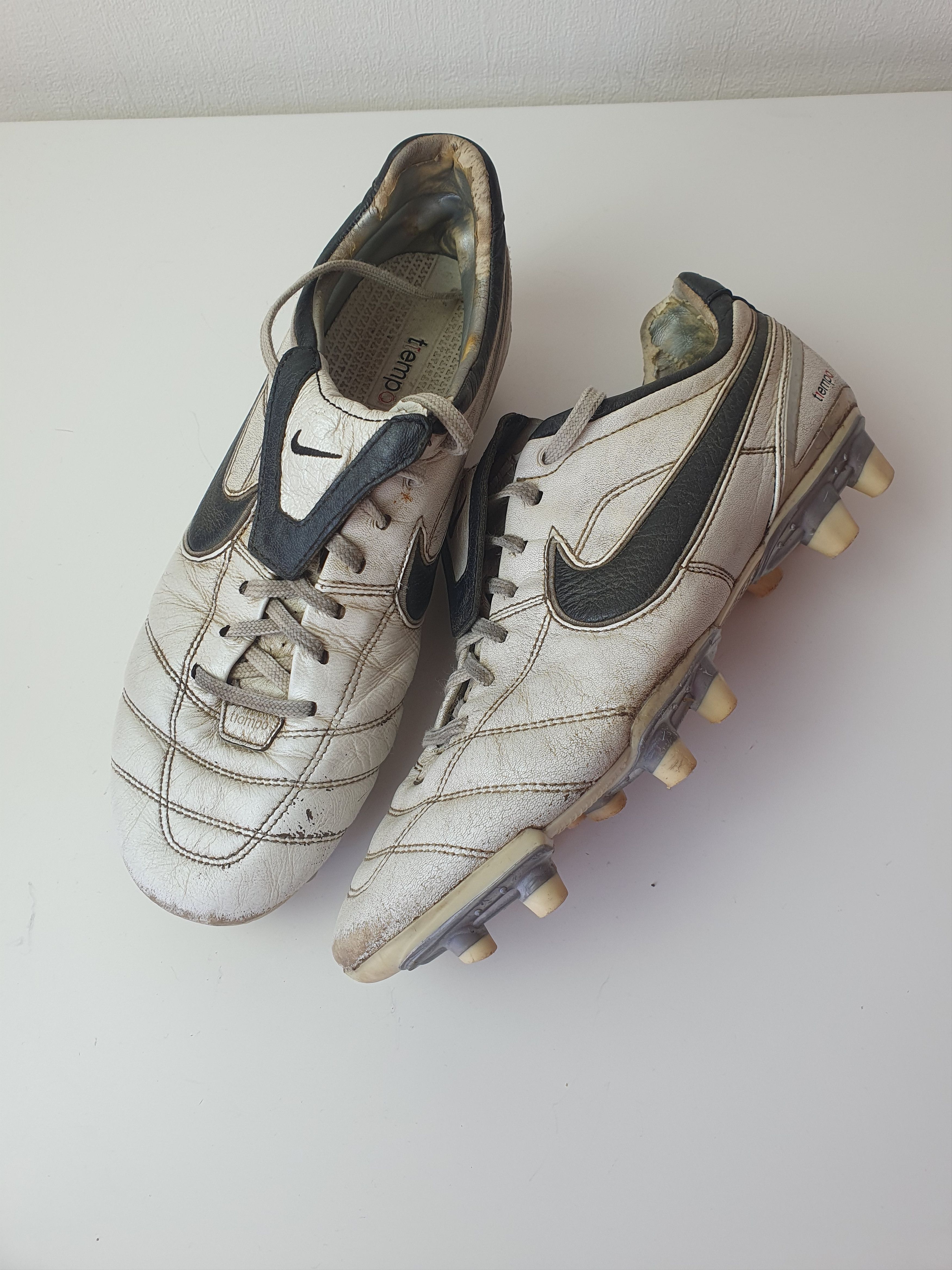 Nike Vintage Football Boots Nike Air Zoom Tiempo Legend II Size US 9 / EU 42 - 10 Thumbnail