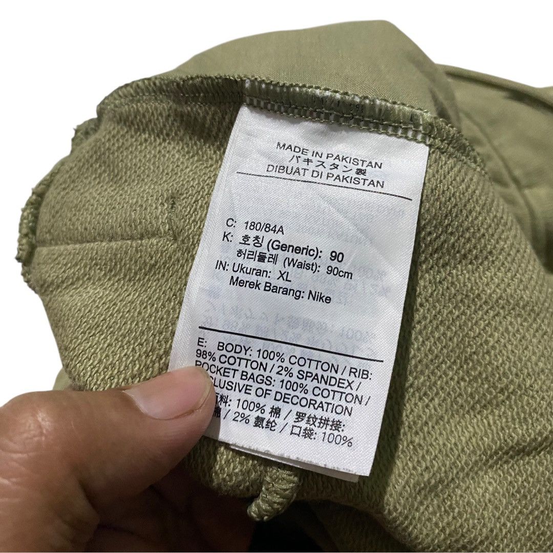 Nike Nike big swoosh light olive jogger longpant Size US 36 / EU 52 - 8 Thumbnail