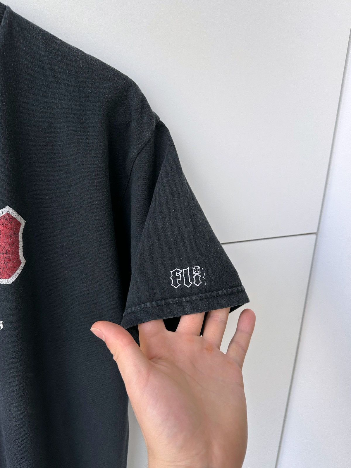 Flip Skateboards VINTAGE 90’s FLIP SKATEBOARDS TRASHED TEE Y2K HOOK-UPS Size US M / EU 48-50 / 2 - 4 Thumbnail
