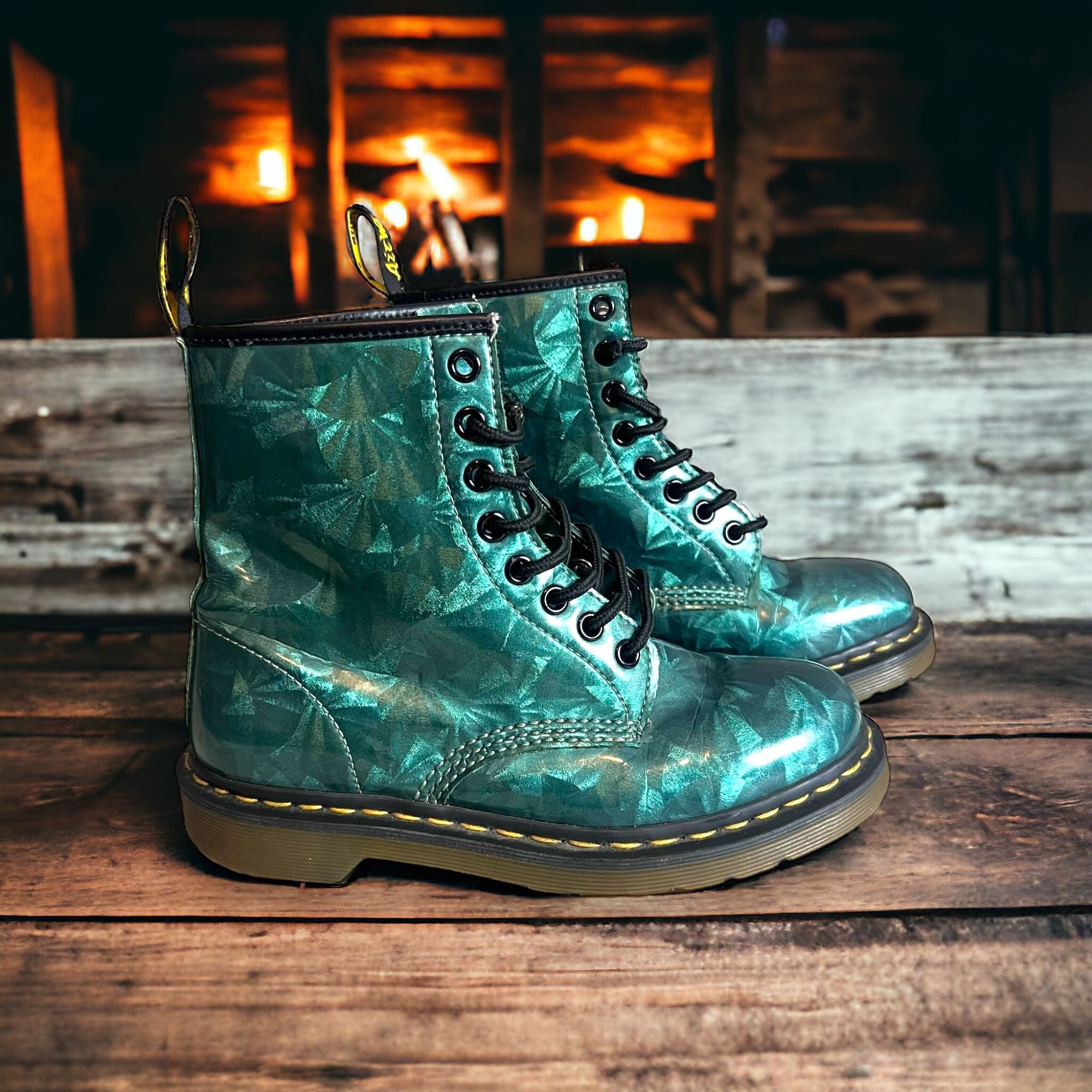 image of Dr Martens Boots 10072 Emerald Jewel Womens Us 6 Eyelet Lace